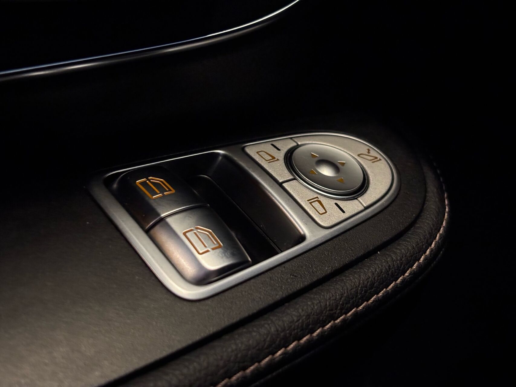 Billede af Mercedes-Benz EQV 300 Lang EL Avantgarde 204HK Aut.