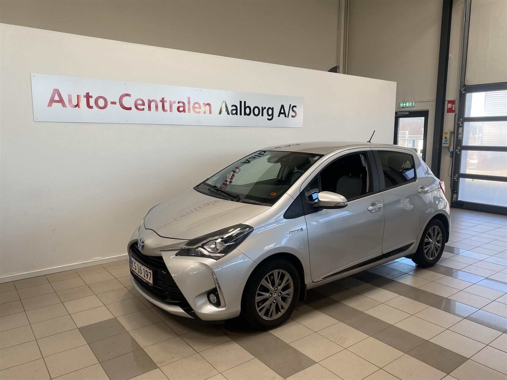 Billede af Toyota Yaris 1,5 Hybrid H2 Exclusive E-CVT 100HK 5d Trinl. Gear