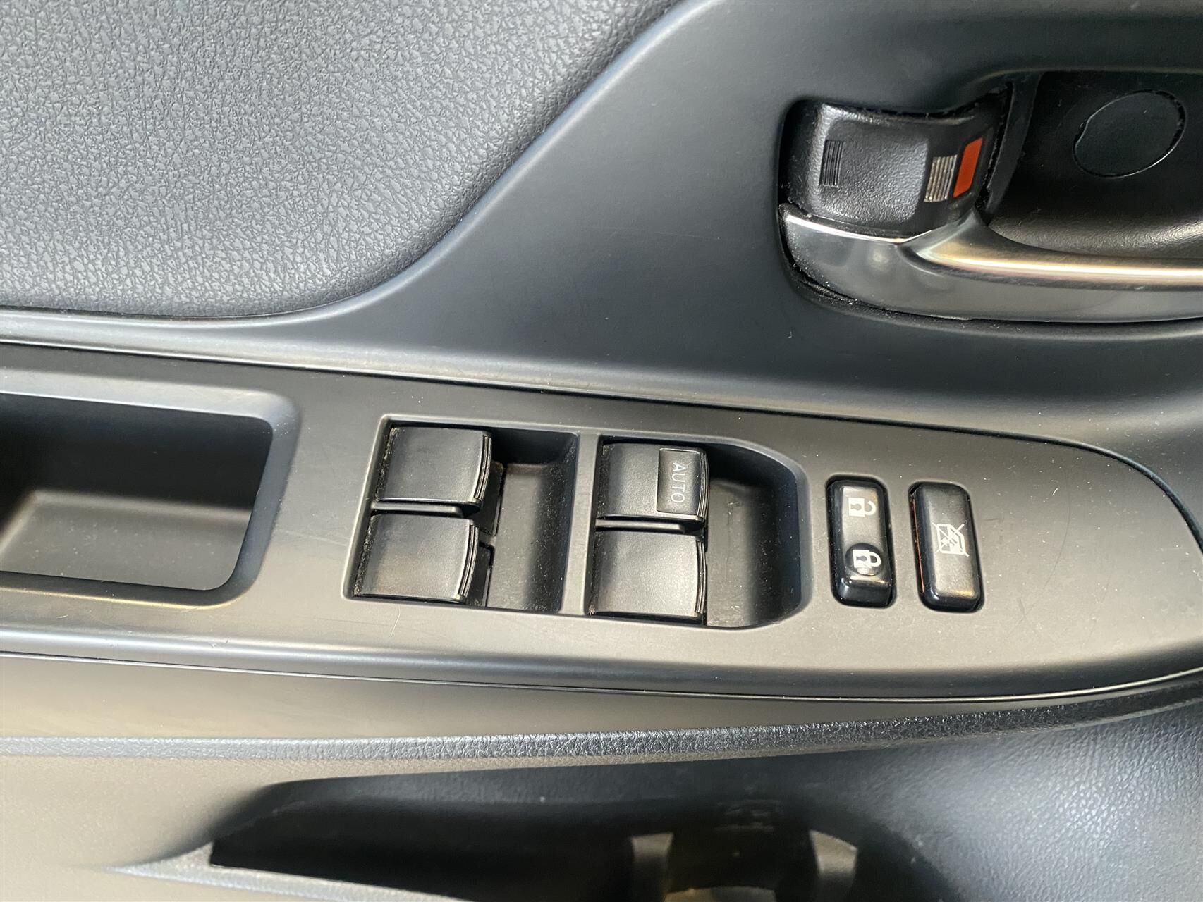 Billede af Toyota Yaris 1,5 Hybrid H2 Exclusive E-CVT 100HK 5d Trinl. Gear