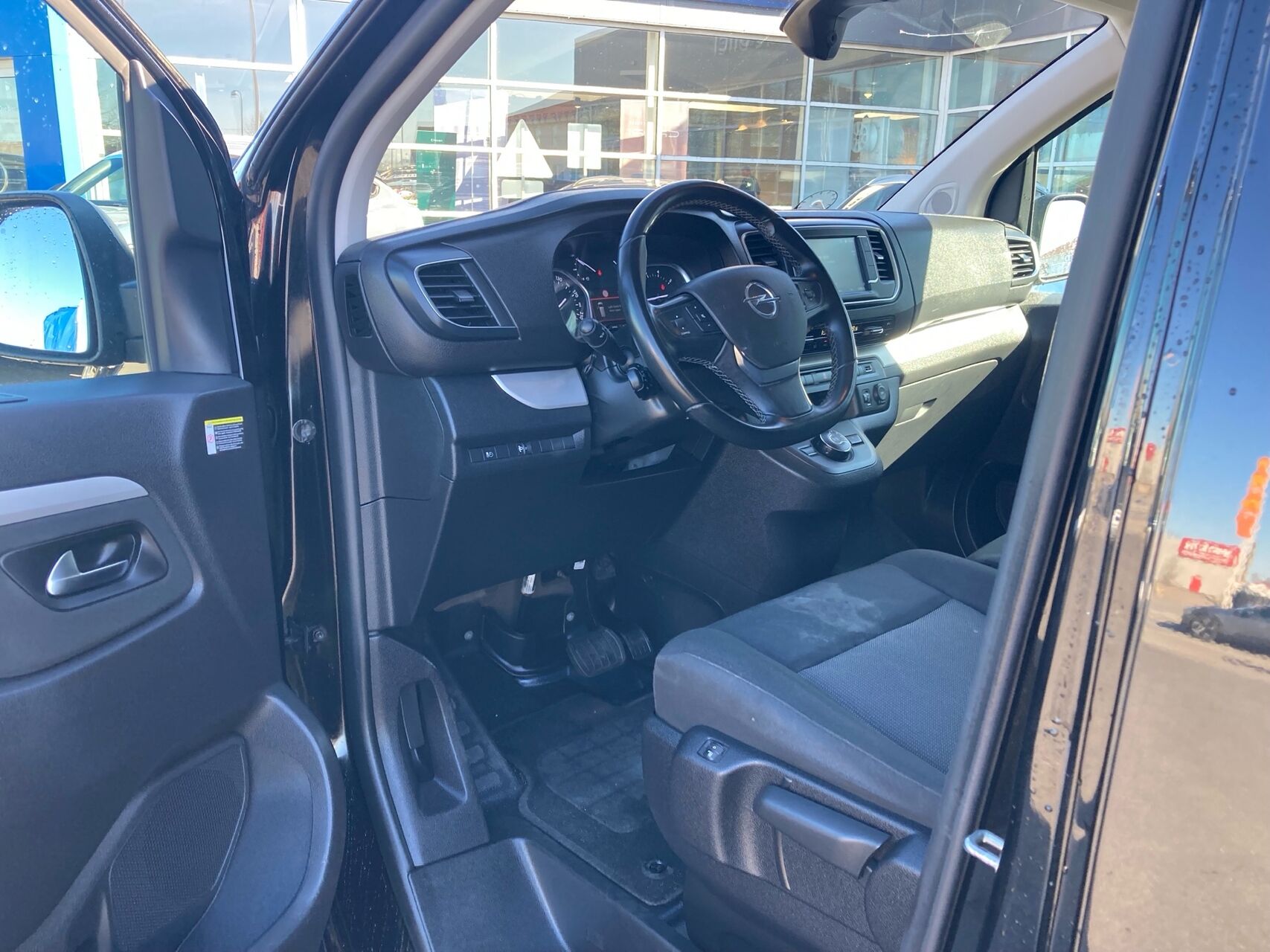 Billede af Opel Vivaro L3V2 2,0 BlueHDi Enjoy+ AT8 145HK Van 8g Aut.