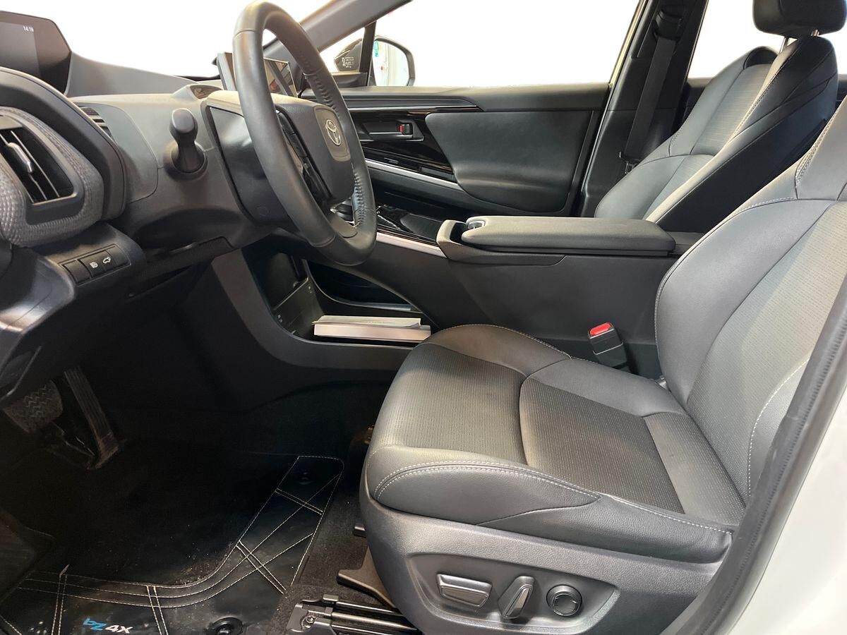 Billede af Toyota bZ4X SUV 150 kW (204 hk) aut. gear Executive Premium