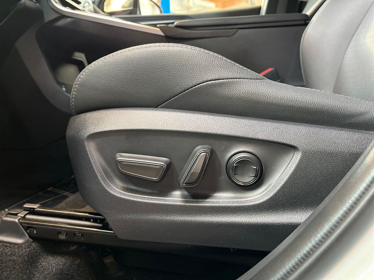 Billede af Toyota bZ4X SUV 150 kW (204 hk) aut. gear Executive Premium