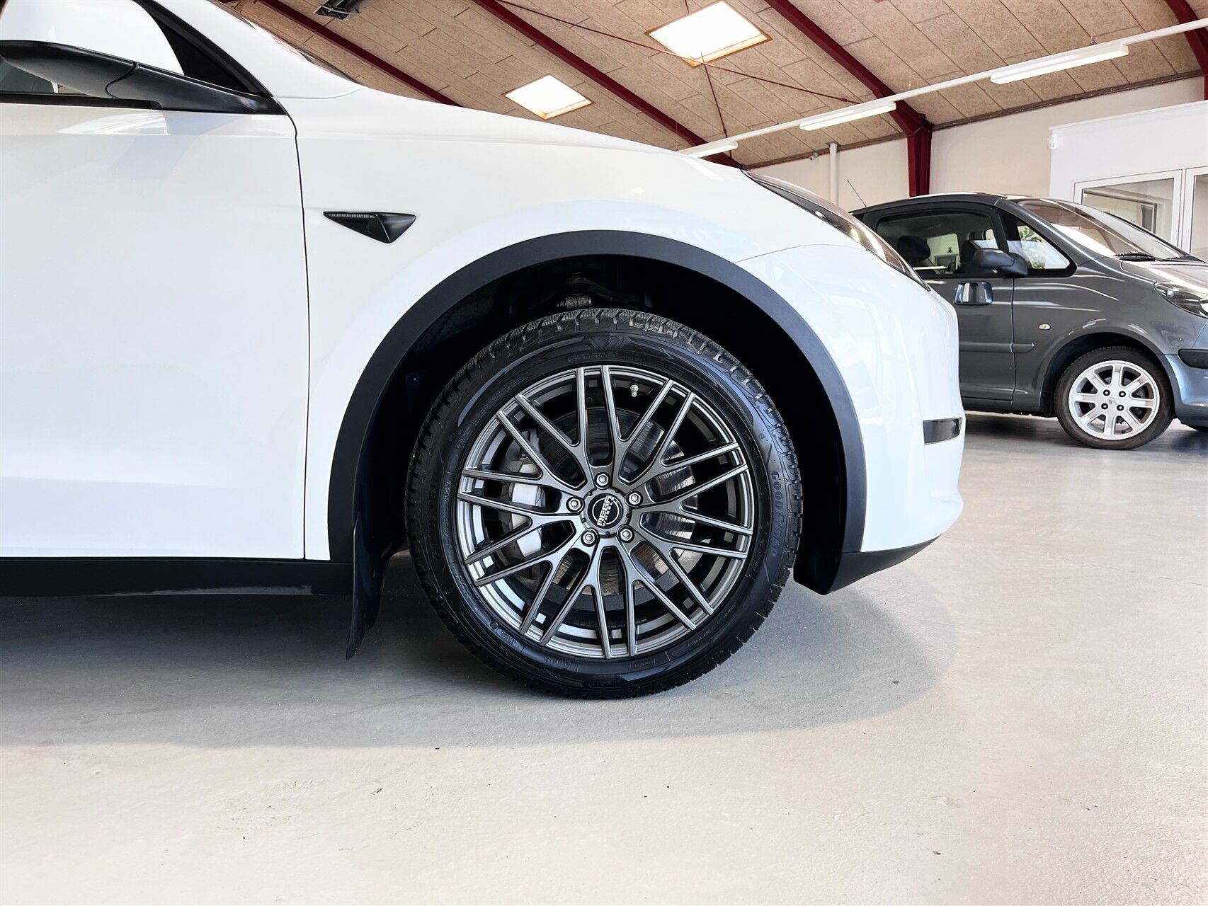 Billede af Tesla Model Y EL RWD 299HK 5d Aut. 