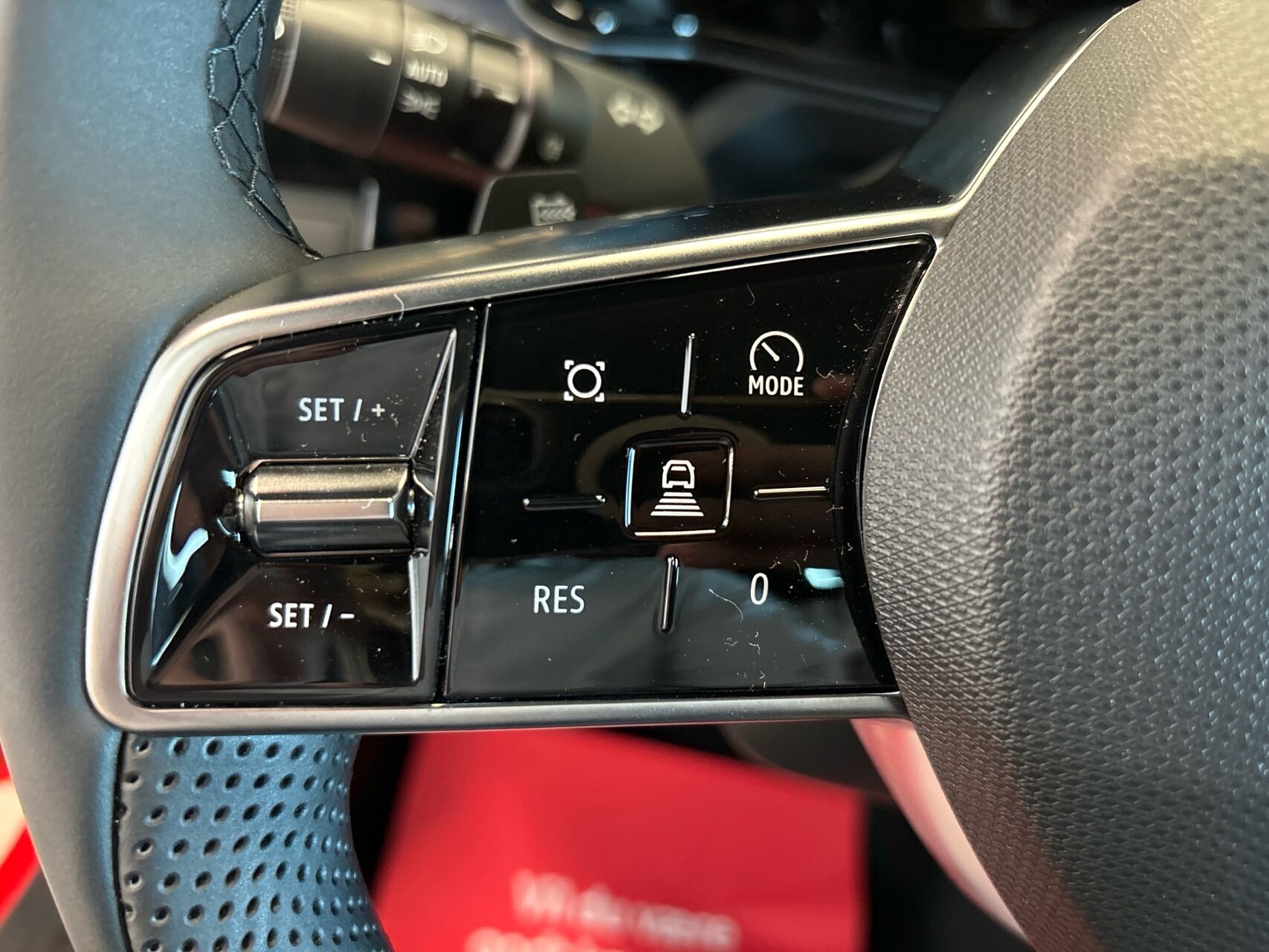 Billede af Nissan Micra EL Evolve 52kWh 150HK 5d Aut.