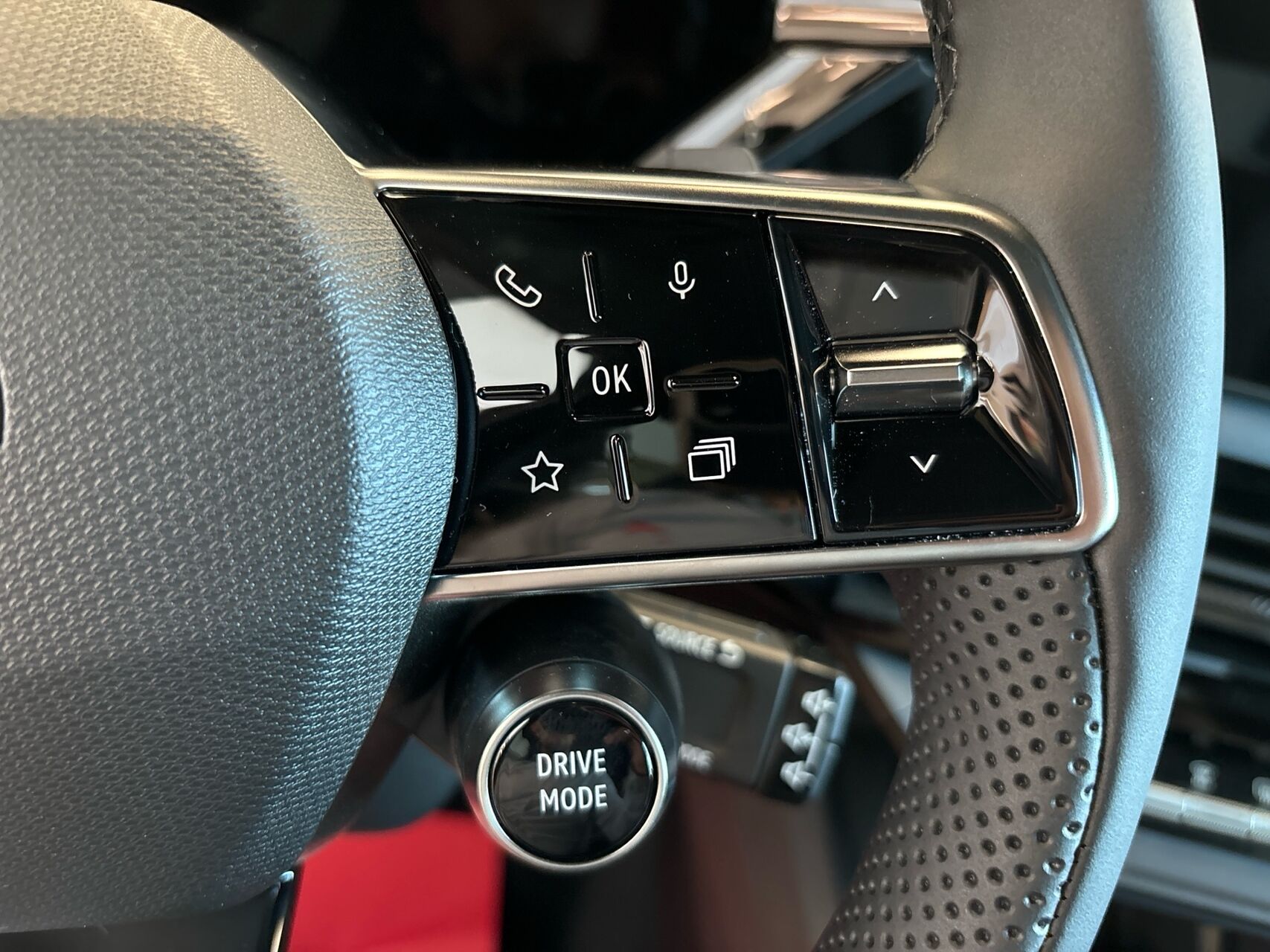 Billede af Nissan Micra EL Evolve 52kWh 150HK 5d Aut.