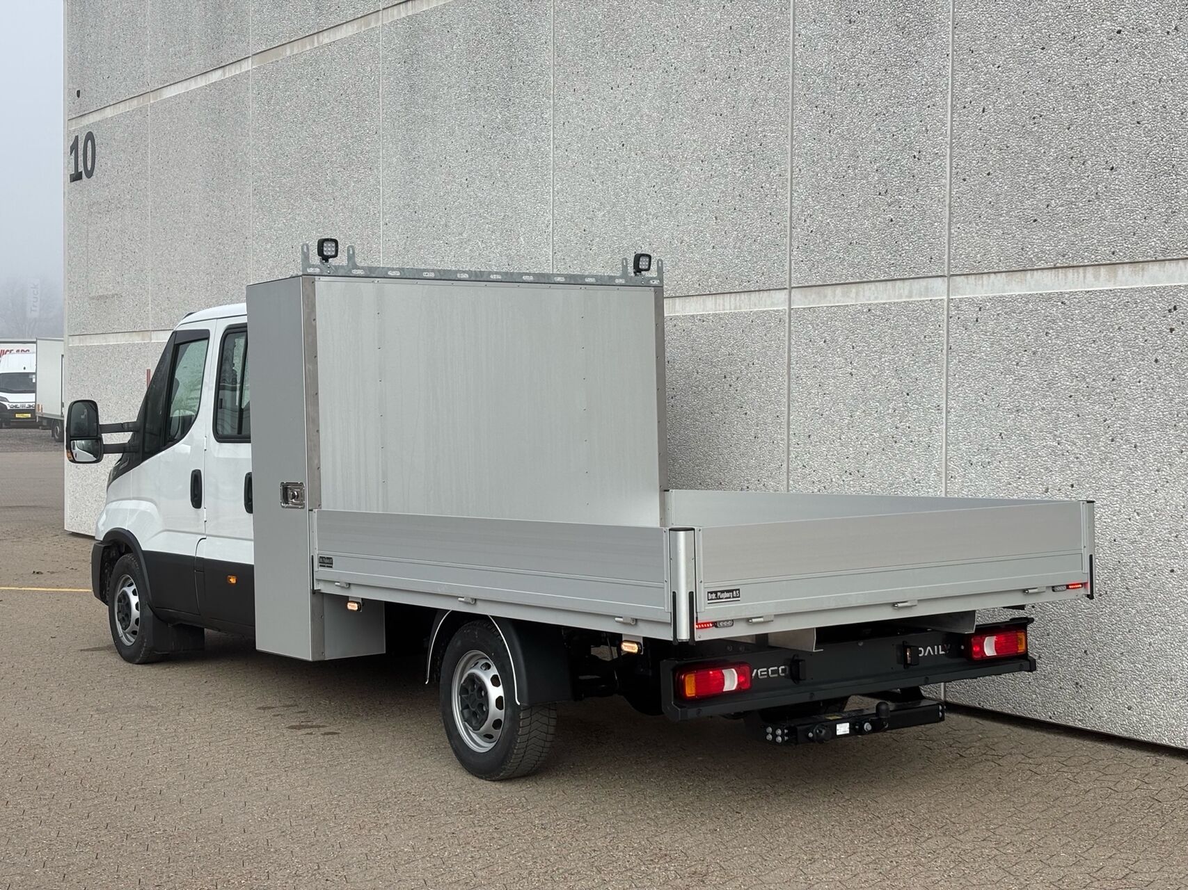 Billede af Iveco Daily 35S18 4100mm 3,0 D Hi-Matic 180HK DobKab 8g Aut.