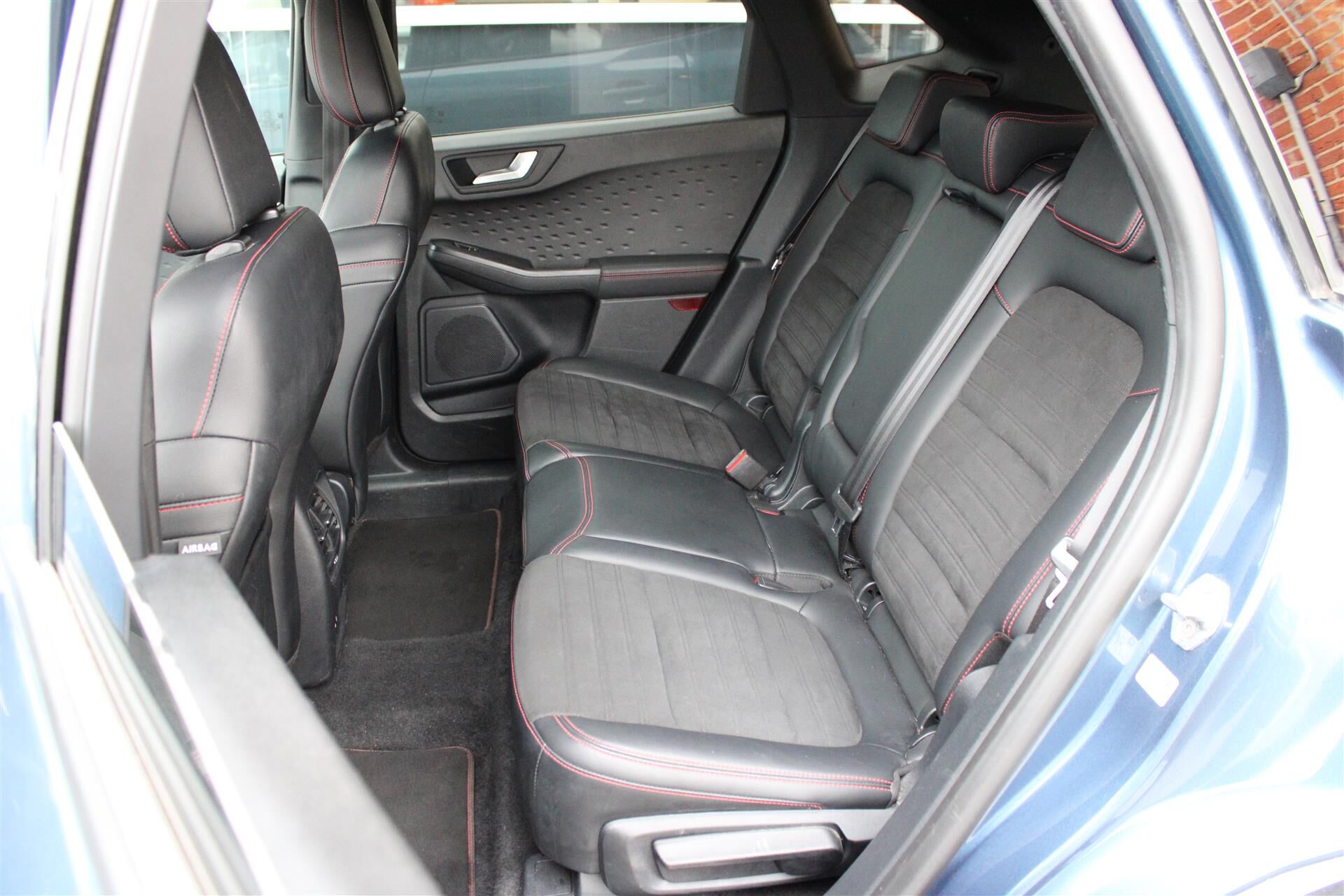 Billede af Ford Kuga 2,5 Plugin-hybrid ST-Line X CVT 225HK 5d Trinl. Gear