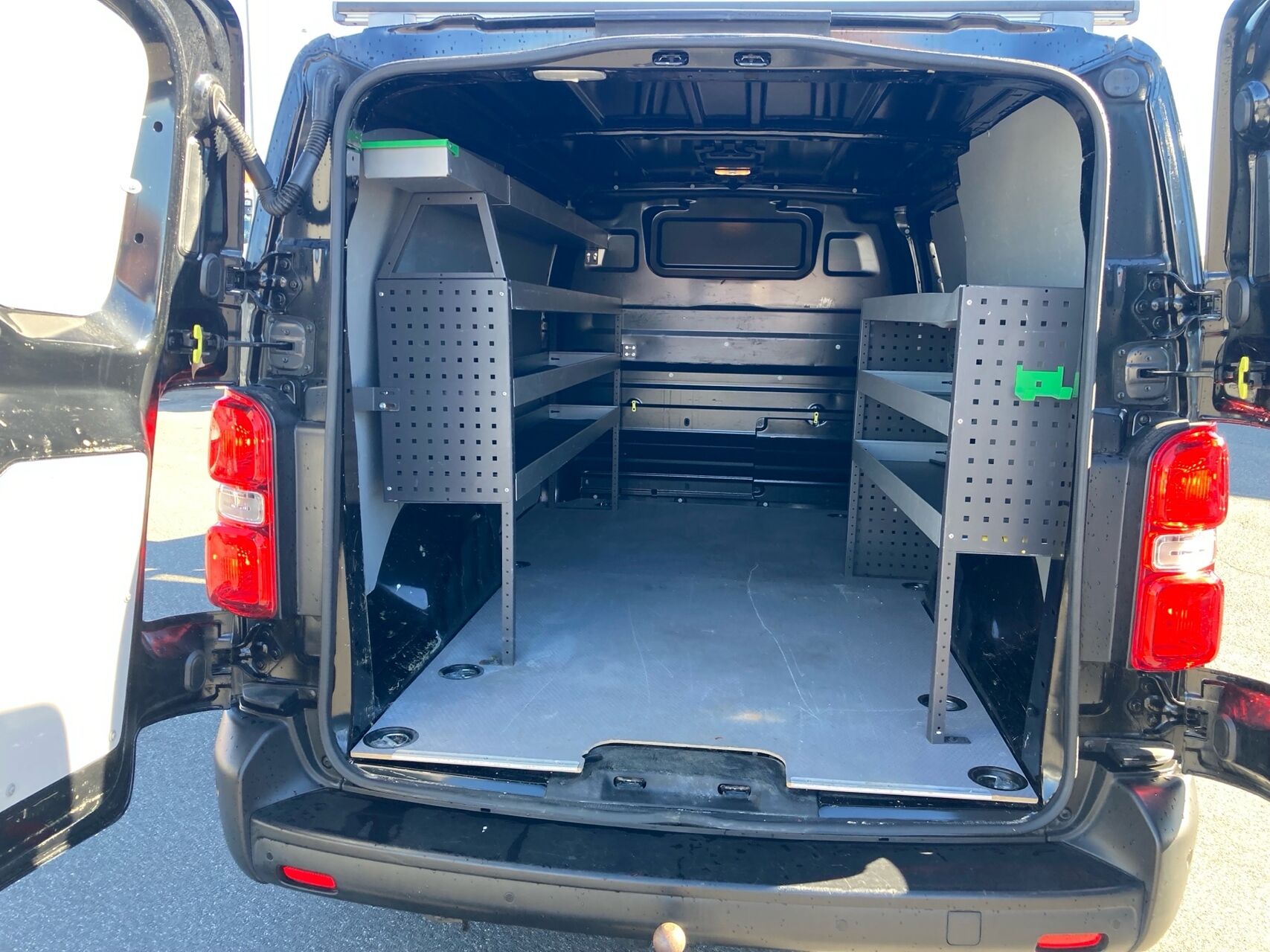 Billede af Opel Vivaro L3V2 2,0 BlueHDi Enjoy+ AT8 145HK Van 8g Aut.