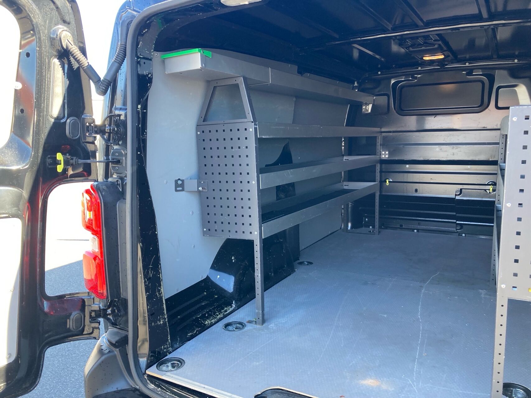 Billede af Opel Vivaro L3V2 2,0 BlueHDi Enjoy+ AT8 145HK Van 8g Aut.