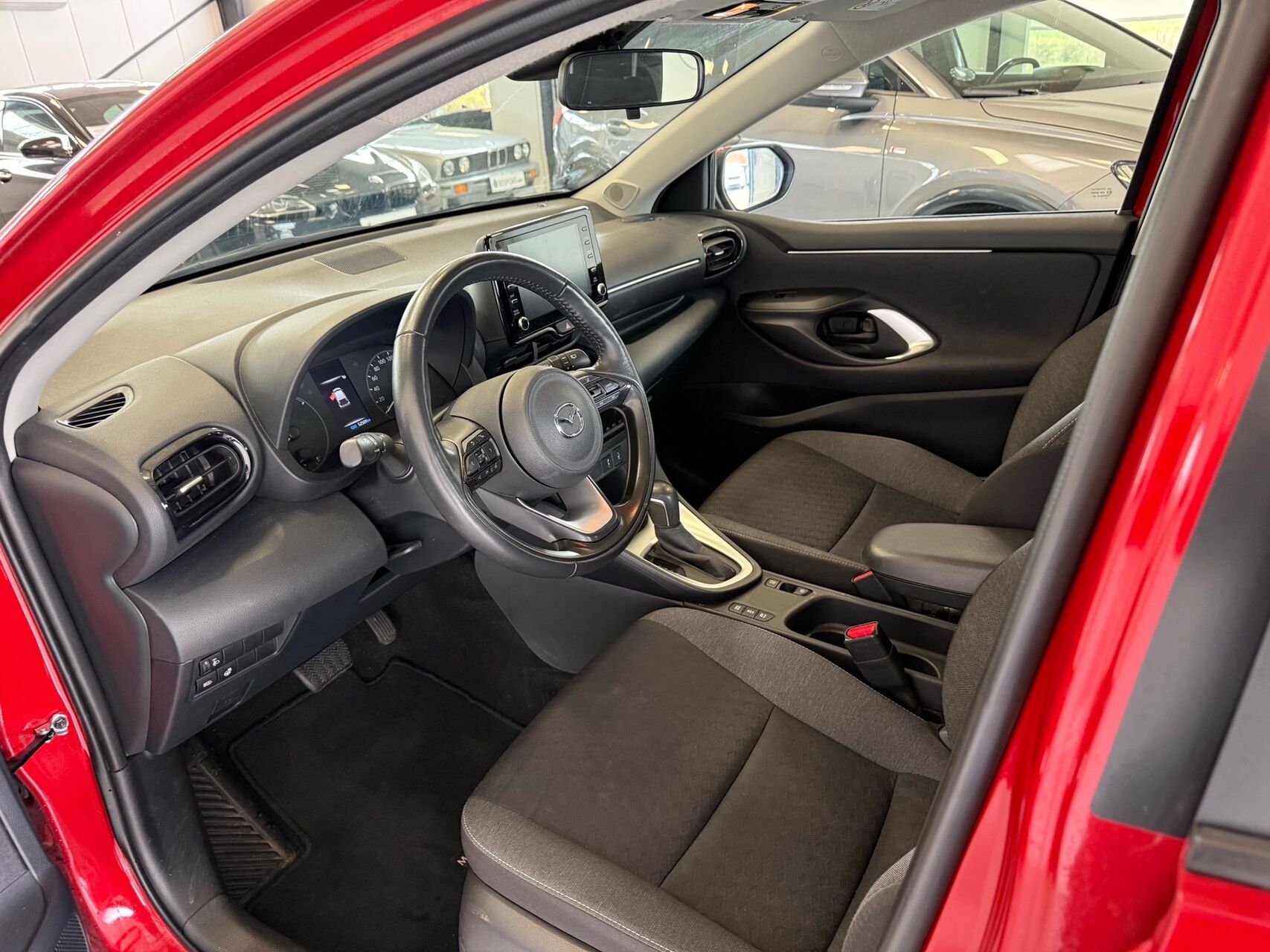 Billede af Mazda 2 1,5 VVT-I  Hybrid Agile CVT 116HK 5d Trinl. Gear