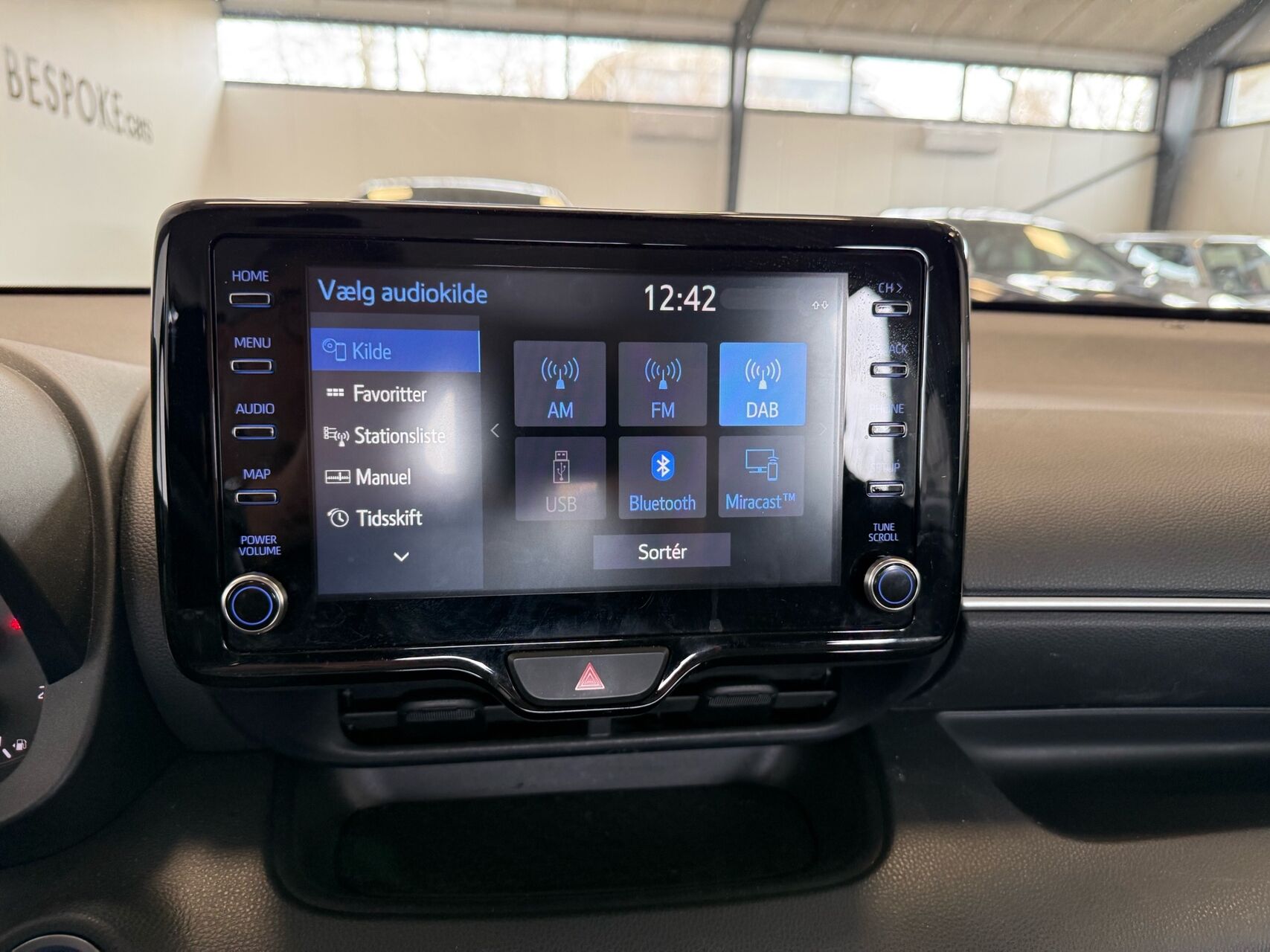 Billede af Mazda 2 1,5 VVT-I  Hybrid Agile CVT 116HK 5d Trinl. Gear