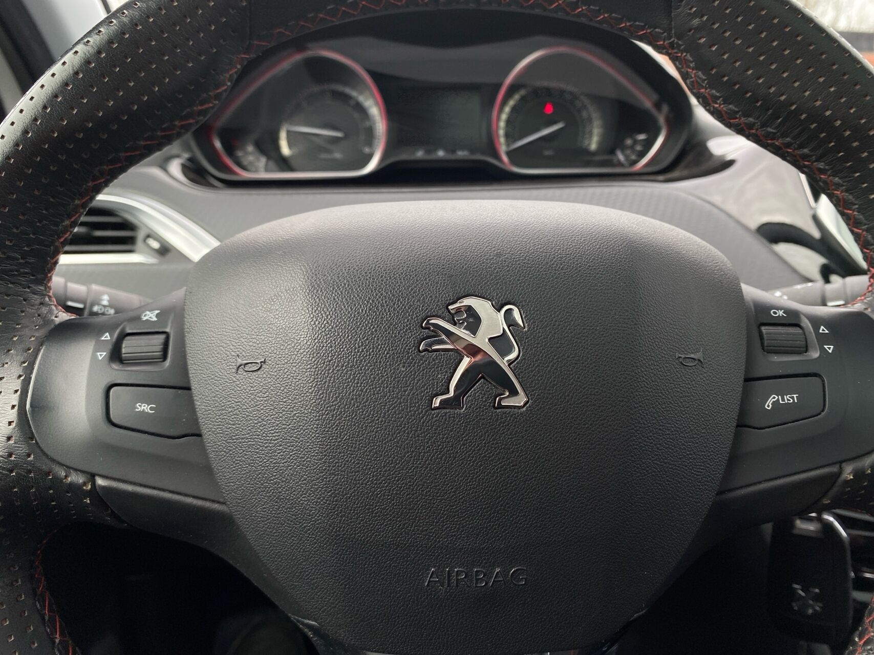 Billede af Peugeot 2008 1,5 BlueHDi GT Line Sky EAT6 120HK 5d 6g Aut.