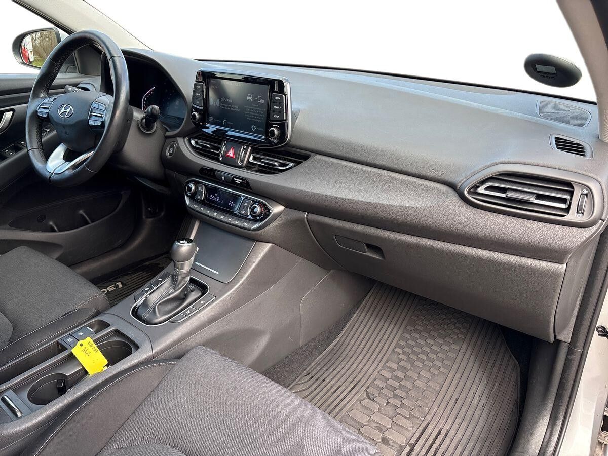 Billede af Hyundai i30 Cw 1,0 T-GDI Essential DCT 120HK Stc 7g Aut.