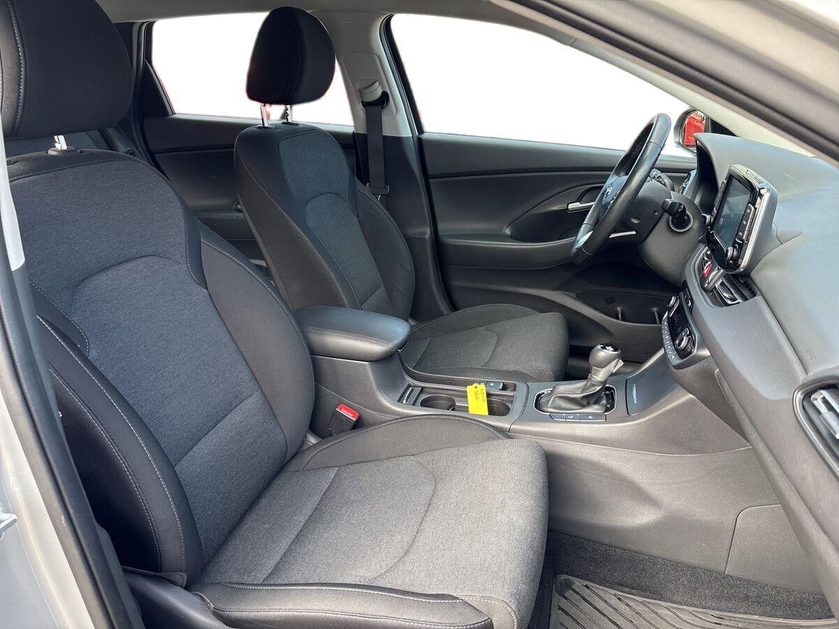 Billede af Hyundai i30 Cw 1,0 T-GDI Essential DCT 120HK Stc 7g Aut.