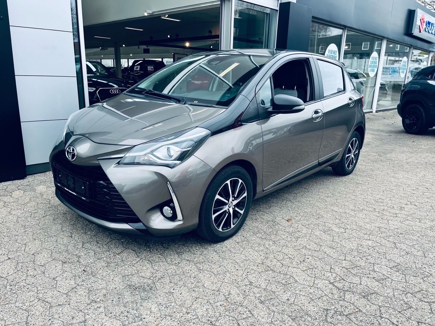 Billede af Toyota Yaris 1,5 VVT-I T3 Premiumpakke 111HK 5d 6g