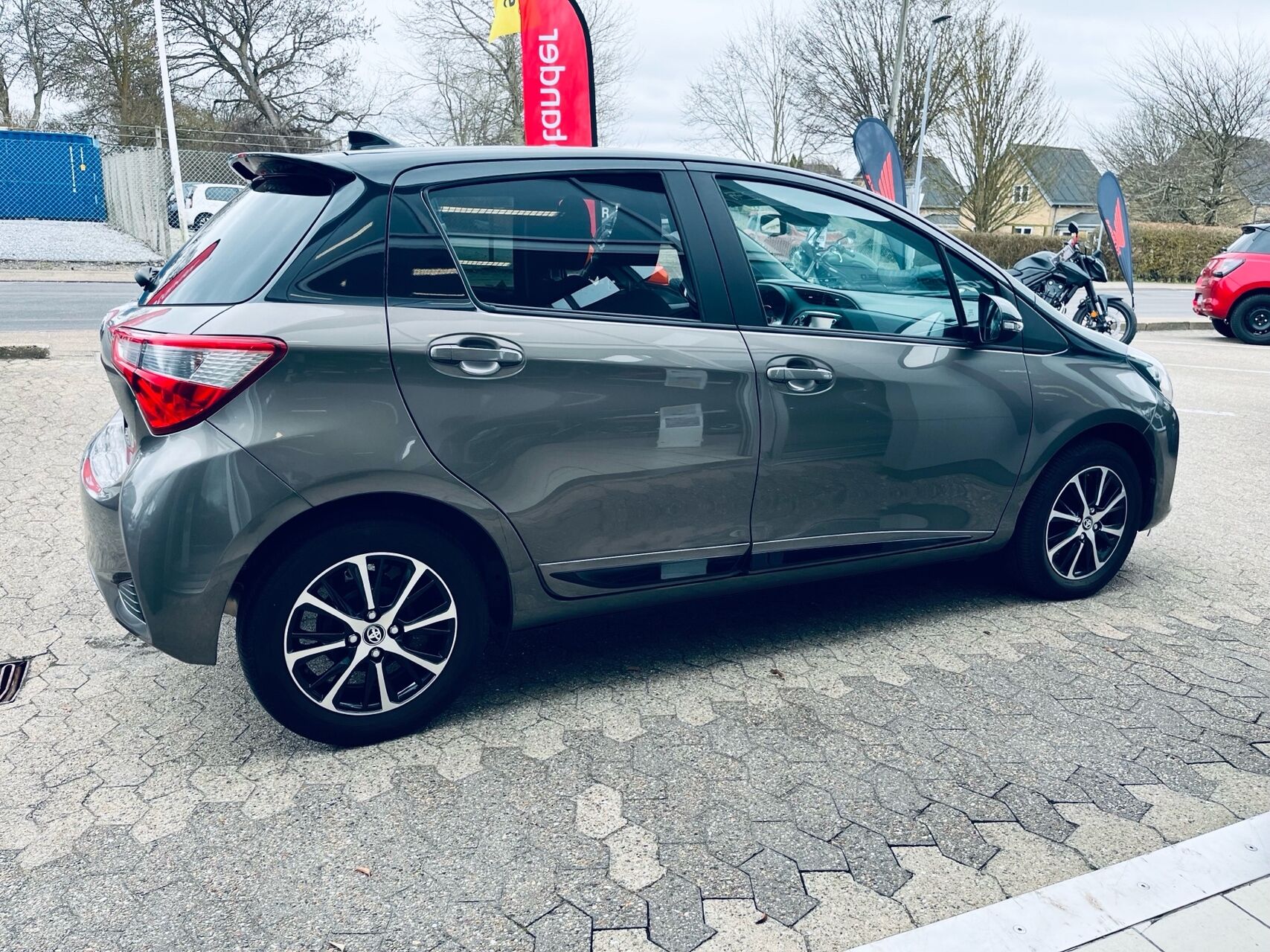 Billede af Toyota Yaris 1,5 VVT-I T3 Premiumpakke 111HK 5d 6g