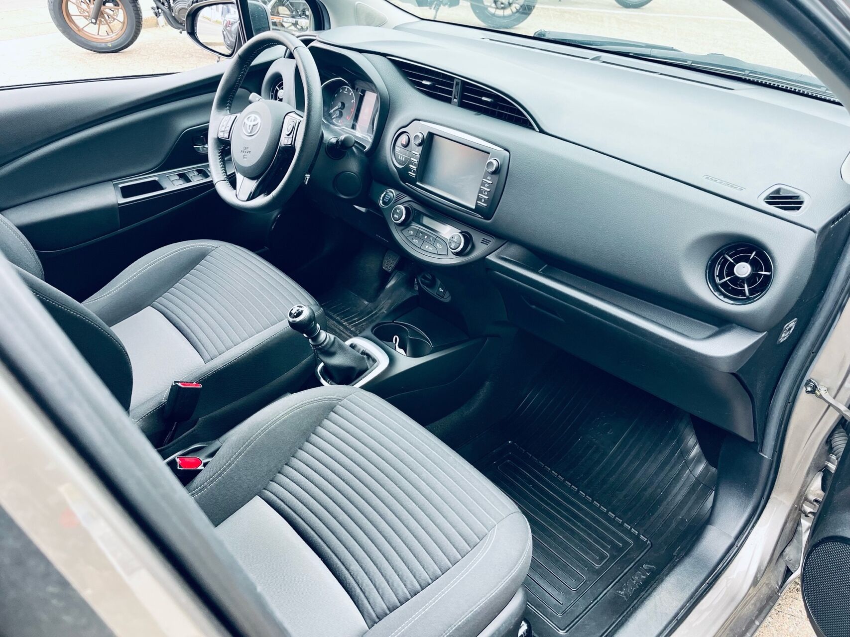 Billede af Toyota Yaris 1,5 VVT-I T3 Premiumpakke 111HK 5d 6g