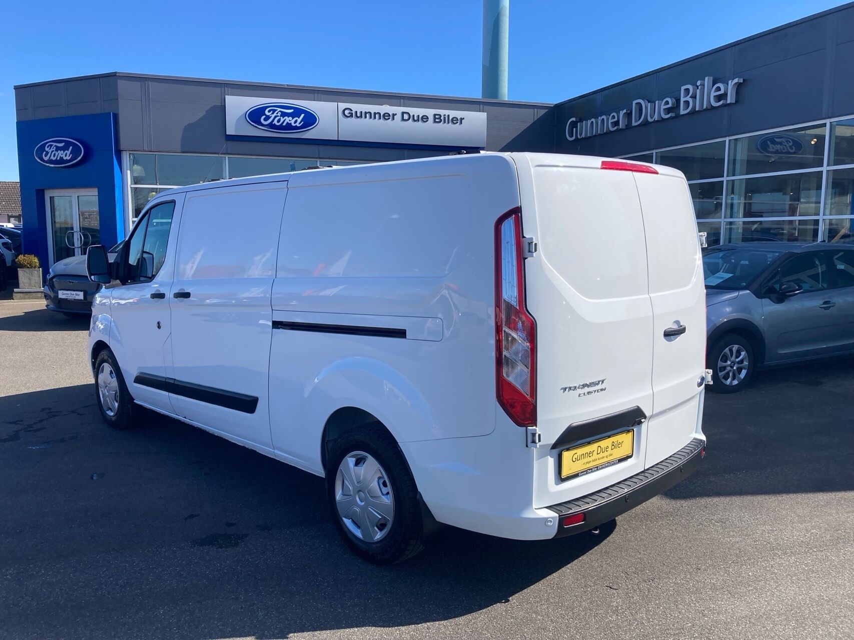 Billede af Ford Transit Custom 300 L2H1 2,0 TDCi Trend 130HK Van 6g Aut.