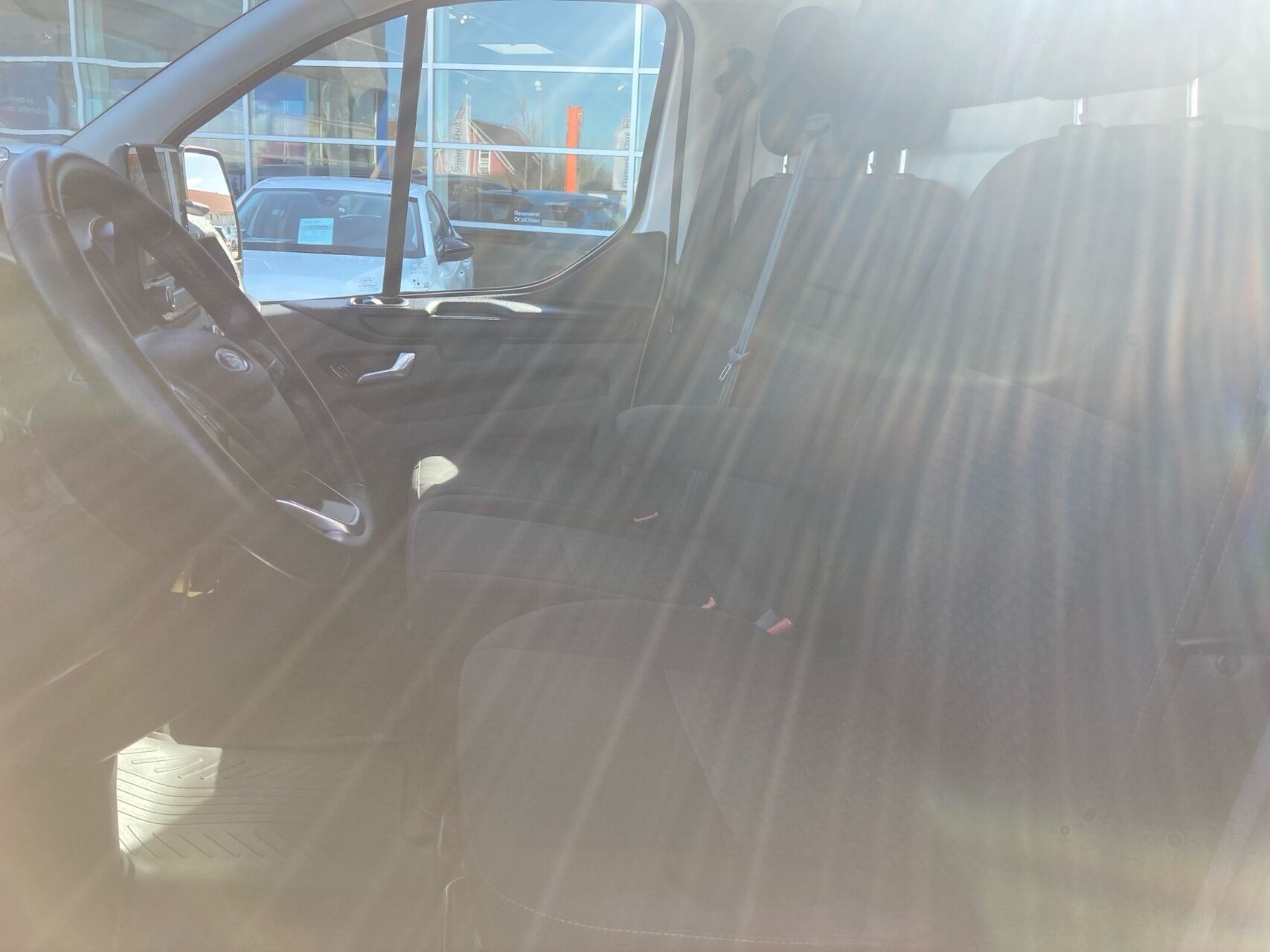 Billede af Ford Transit Custom 300 L2H1 2,0 TDCi Trend 130HK Van 6g Aut.