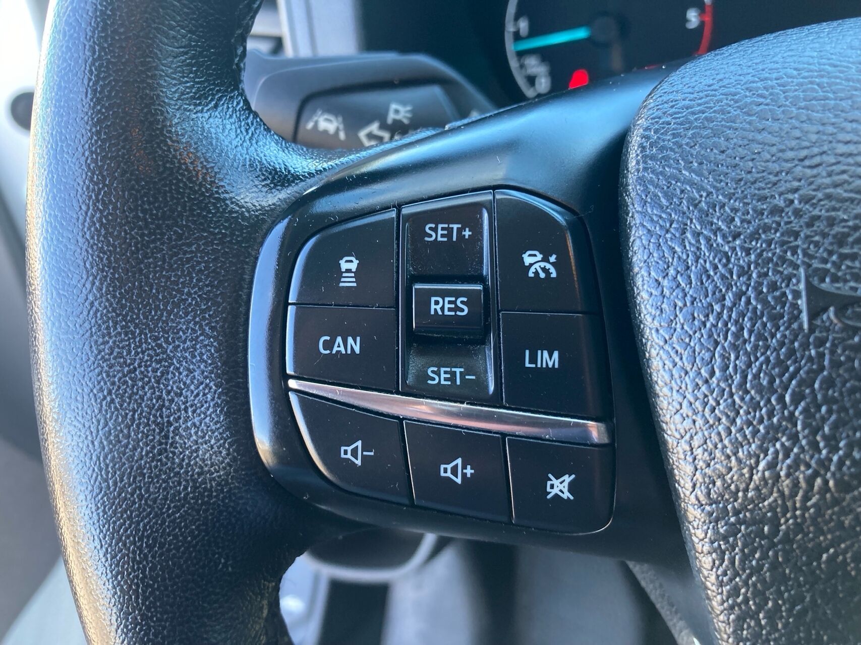 Billede af Ford Transit Custom 300 L2H1 2,0 TDCi Trend 130HK Van 6g Aut.