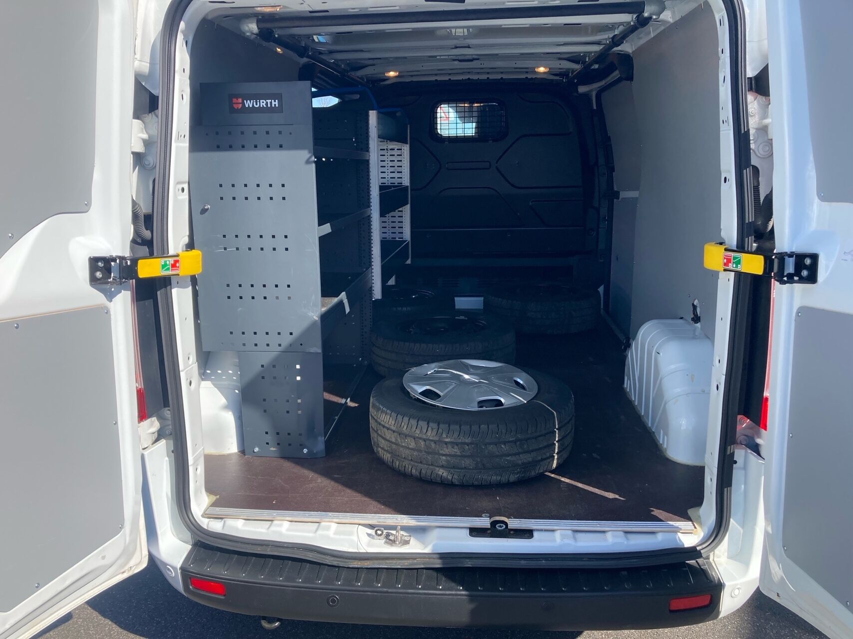 Billede af Ford Transit Custom 300 L2H1 2,0 TDCi Trend 130HK Van 6g Aut.