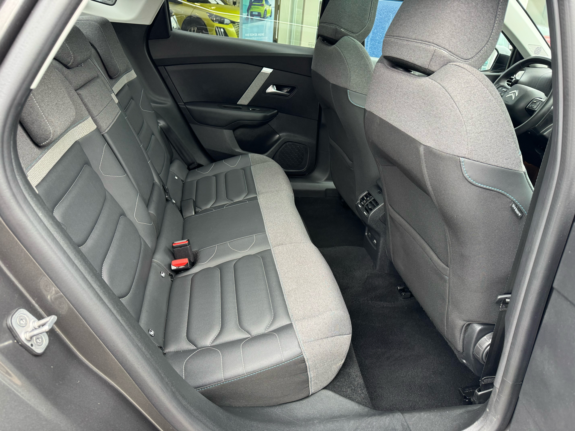 Billede af Citroën e-C4 X EL Max 136HK 5d Aut.