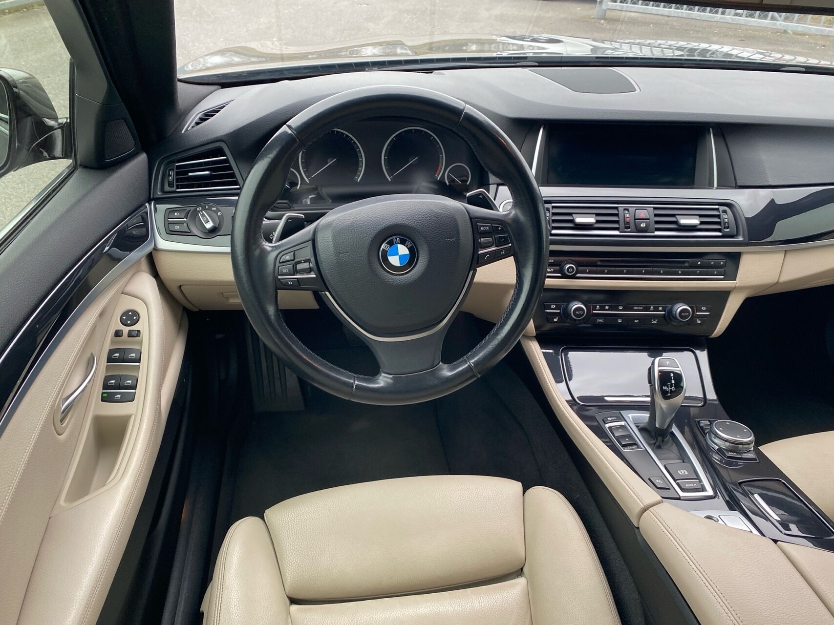 Billede af BMW 530d Touring 3,0 D 258HK Stc 8g Aut.