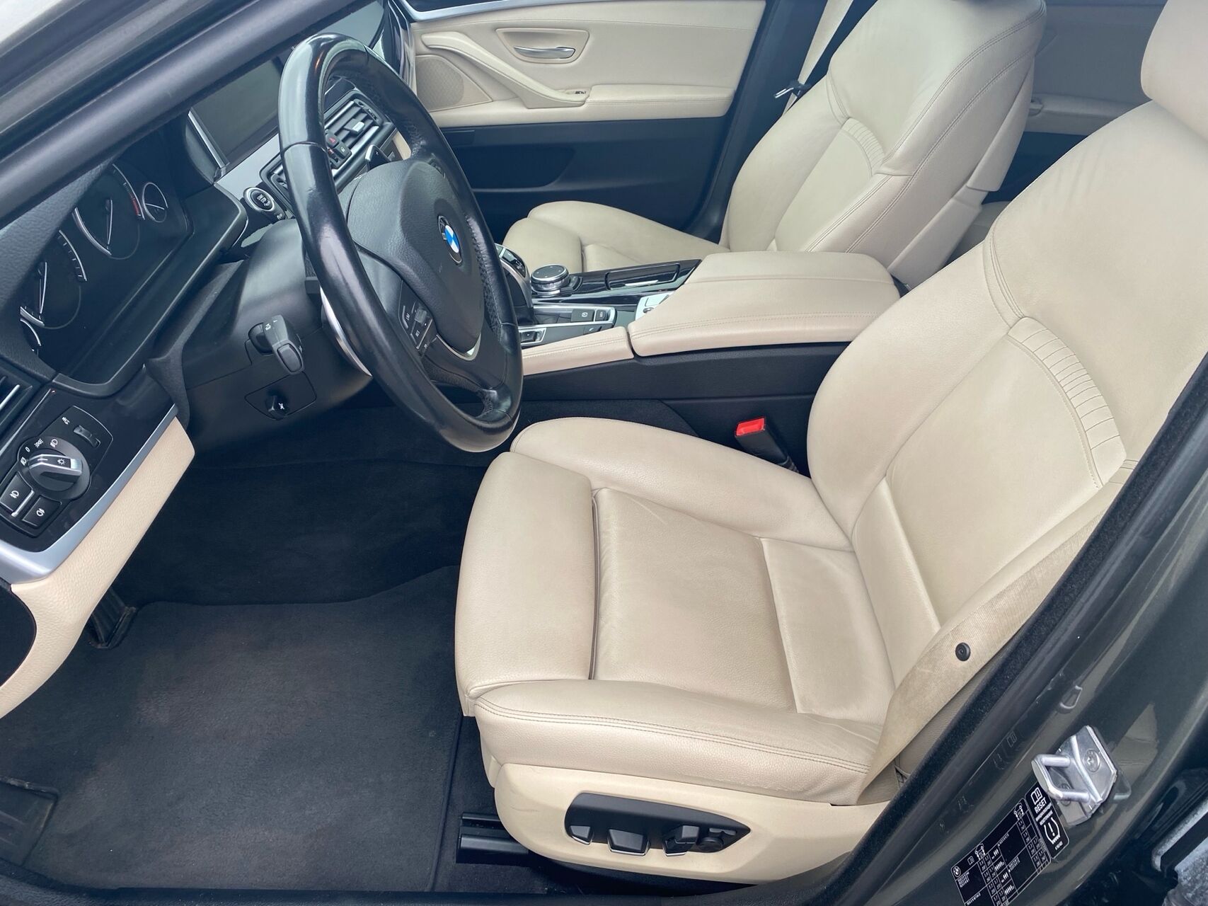 Billede af BMW 530d Touring 3,0 D 258HK Stc 8g Aut.