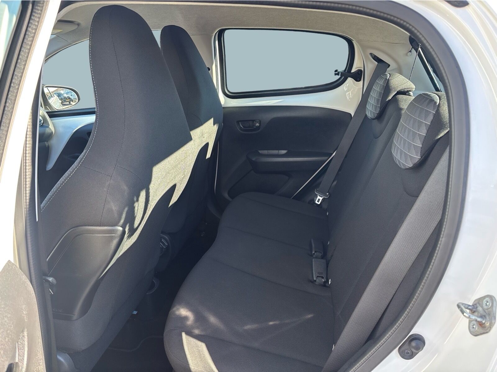 Billede af Peugeot 108 1,0 e-Vti Like+ 72HK 5d