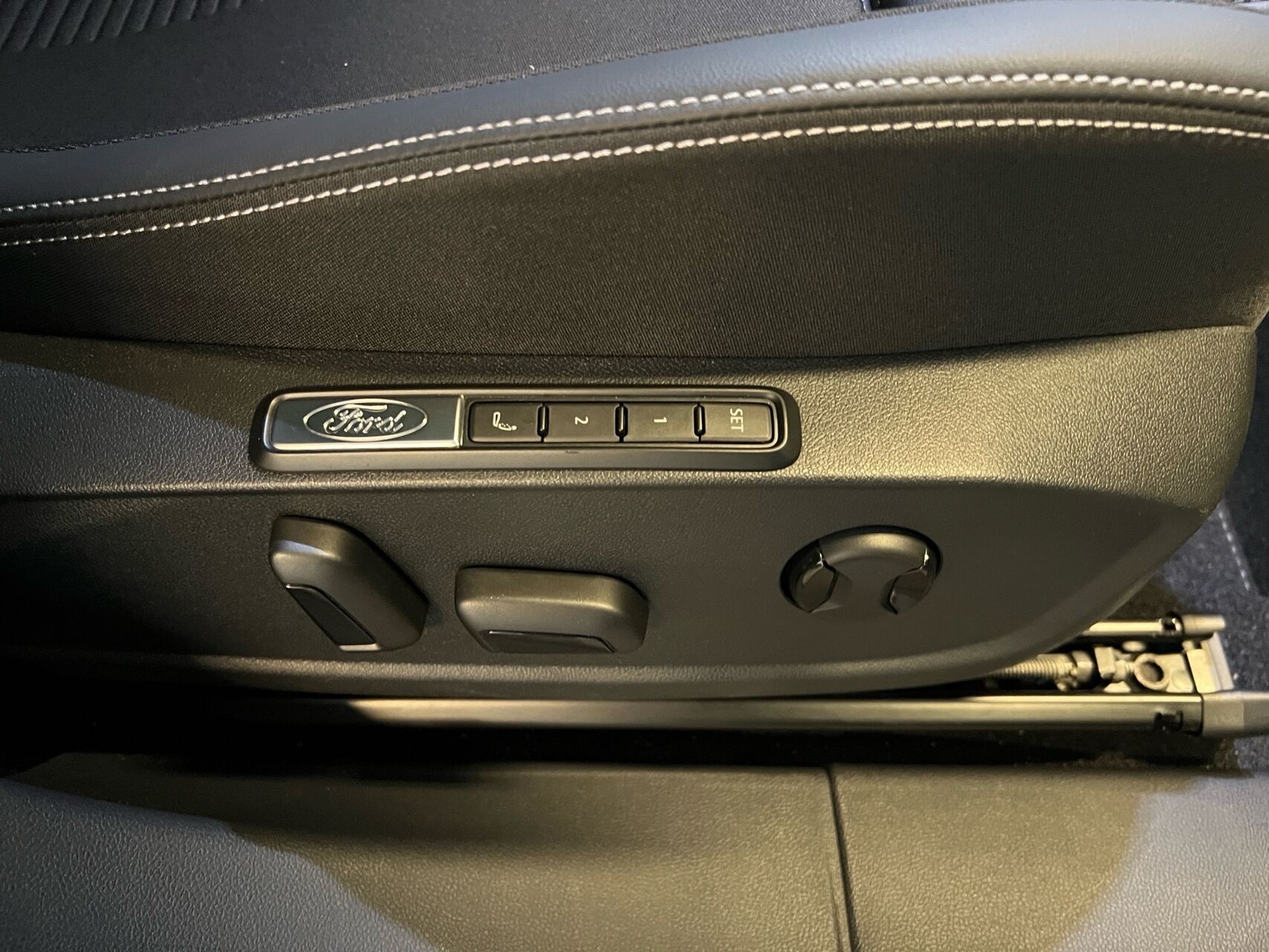 Billede af Ford Capri EL UR Premium AWD 340HK 5d Aut.