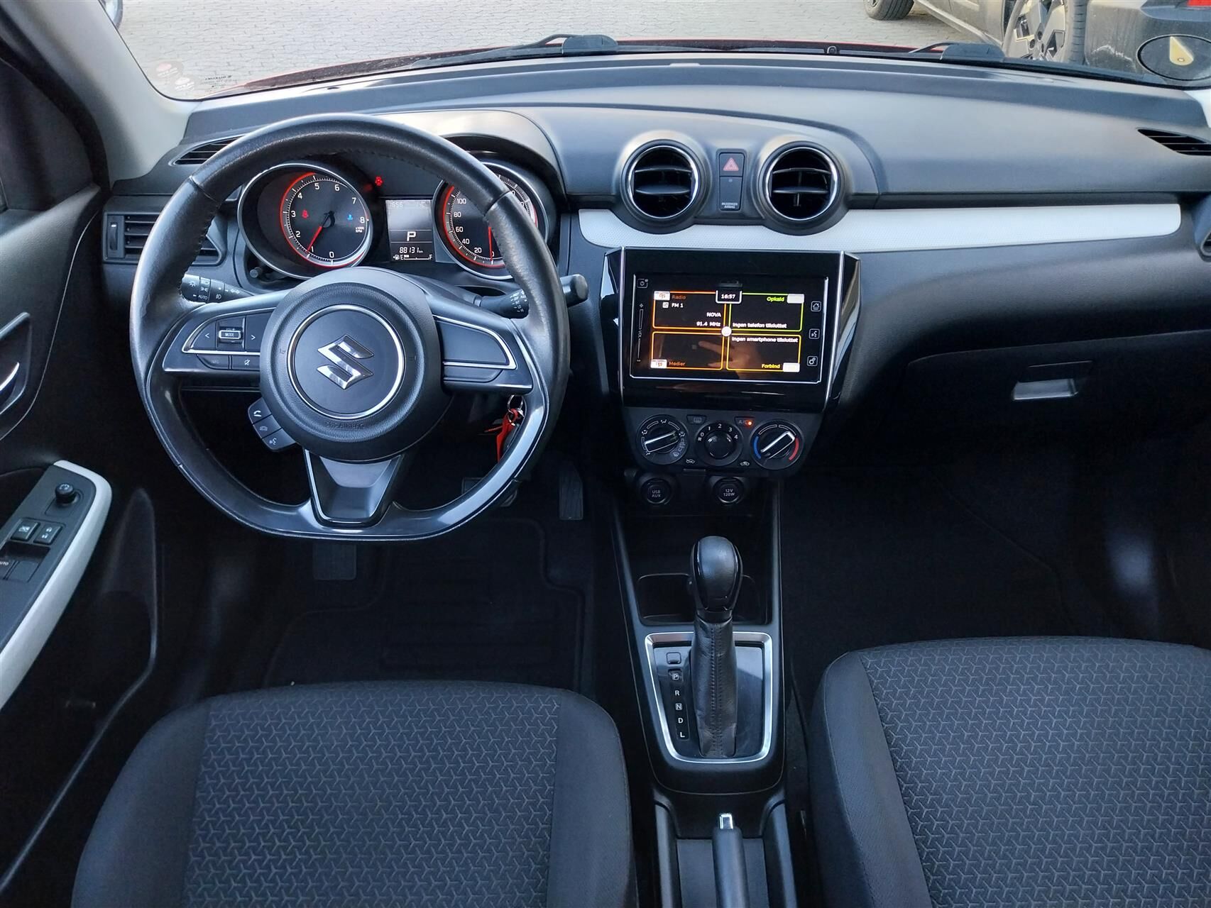 Billede af Suzuki Swift 1,2 Dualjet Action CVT 90HK 5d Aut.