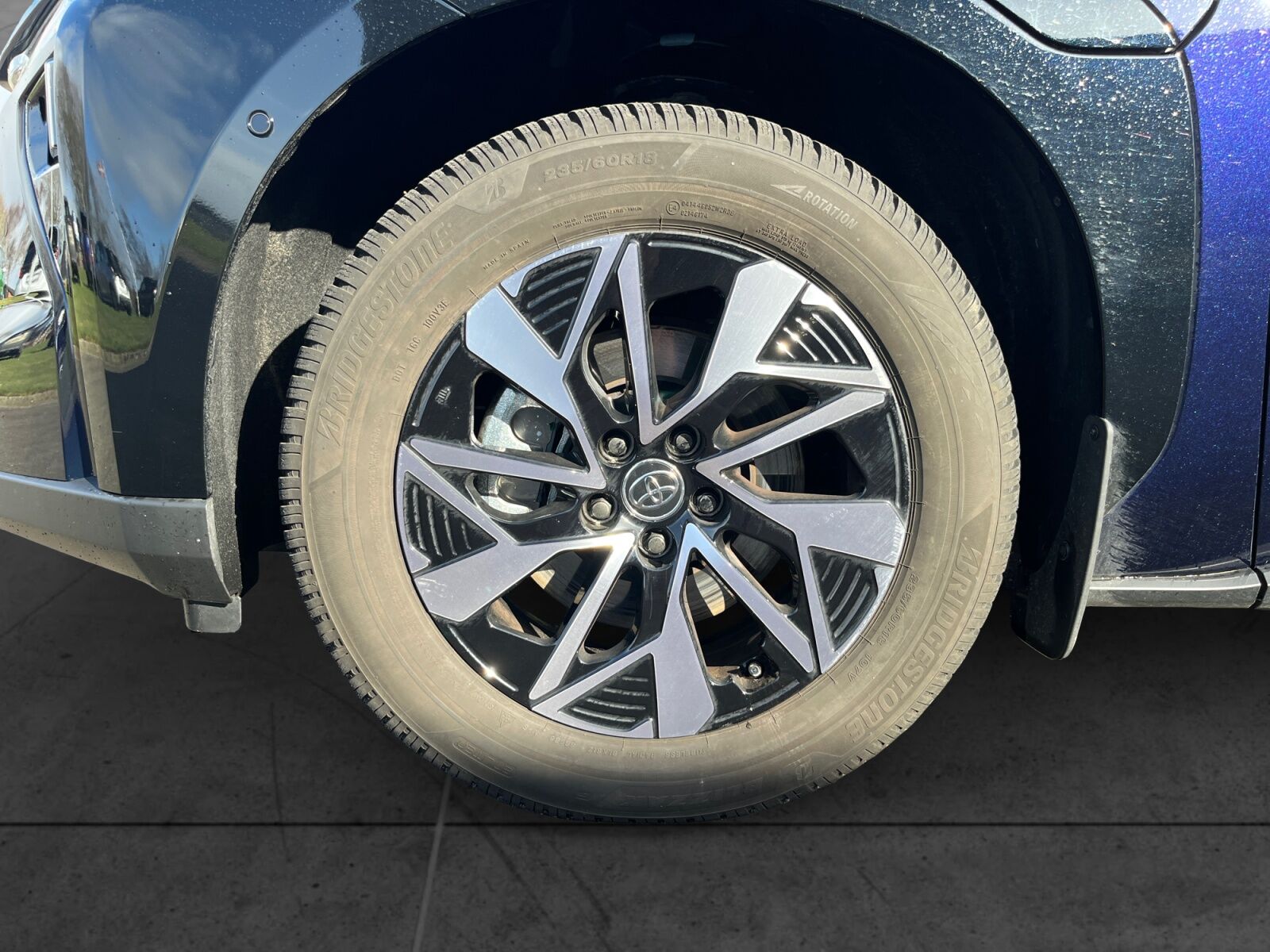 Billede af Toyota BZ4X EL Executive AWD 343HK 5d Aut.