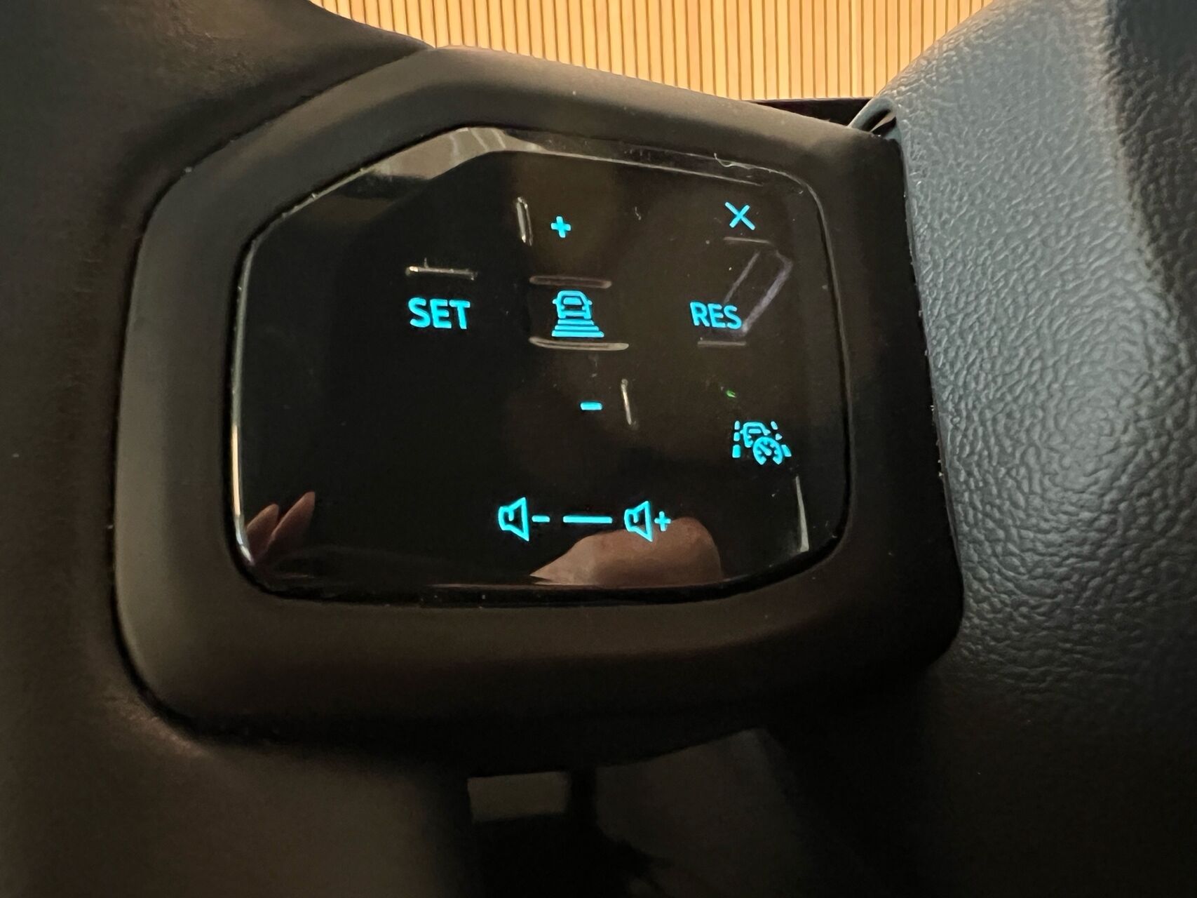 Billede af Ford Explorer EL UR Premium AWD 340HK 5d Aut.