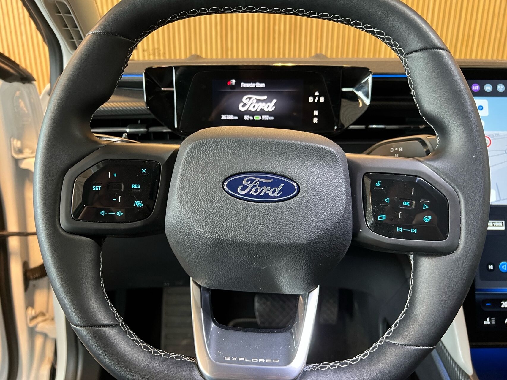 Billede af Ford Explorer EL UR Premium AWD 340HK 5d Aut.