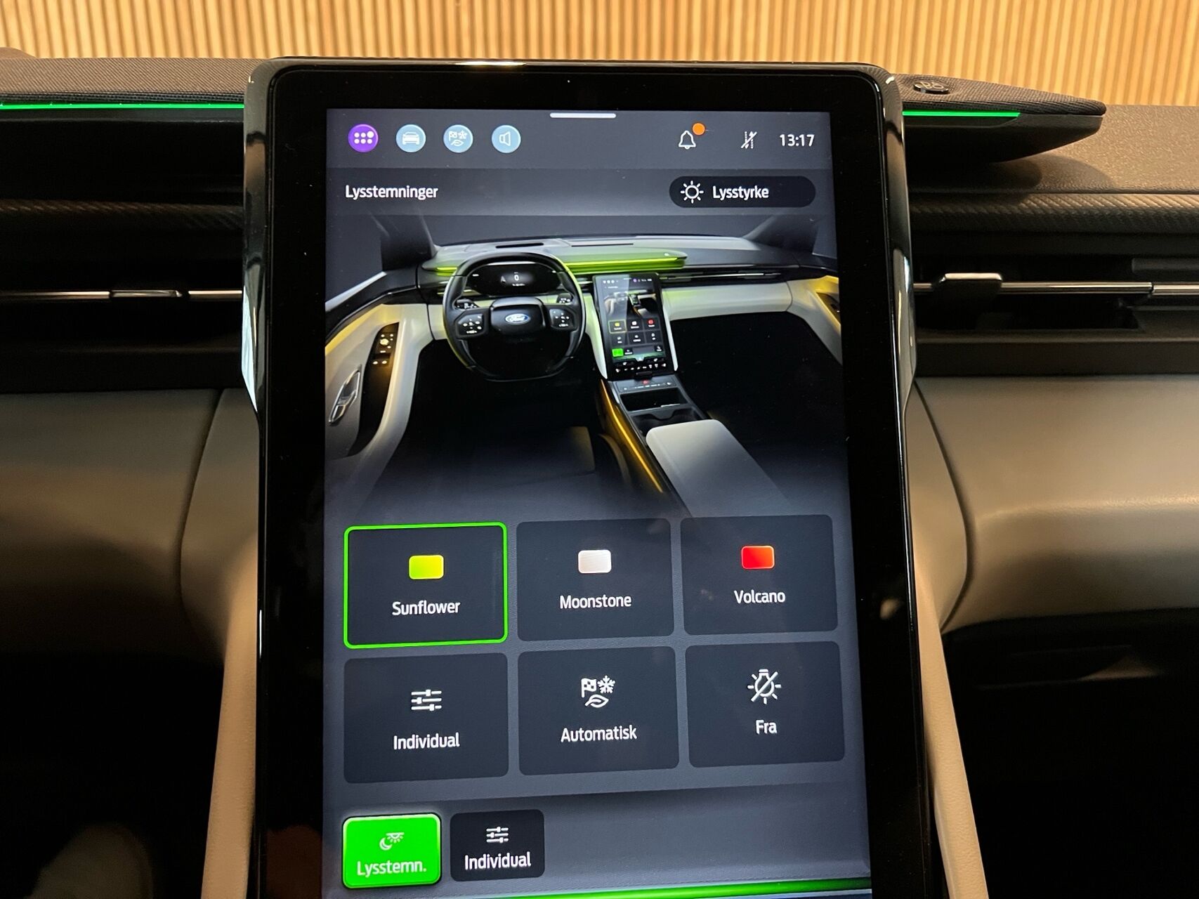 Billede af Ford Explorer EL UR Premium AWD 340HK 5d Aut.