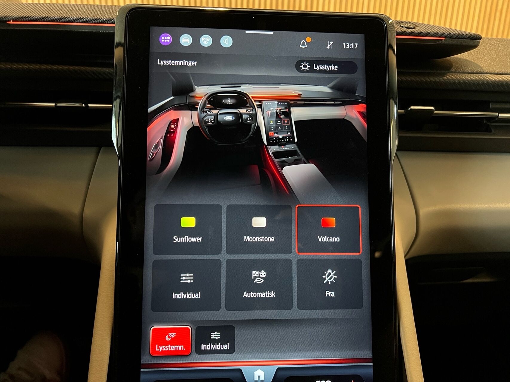 Billede af Ford Explorer EL UR Premium AWD 340HK 5d Aut.