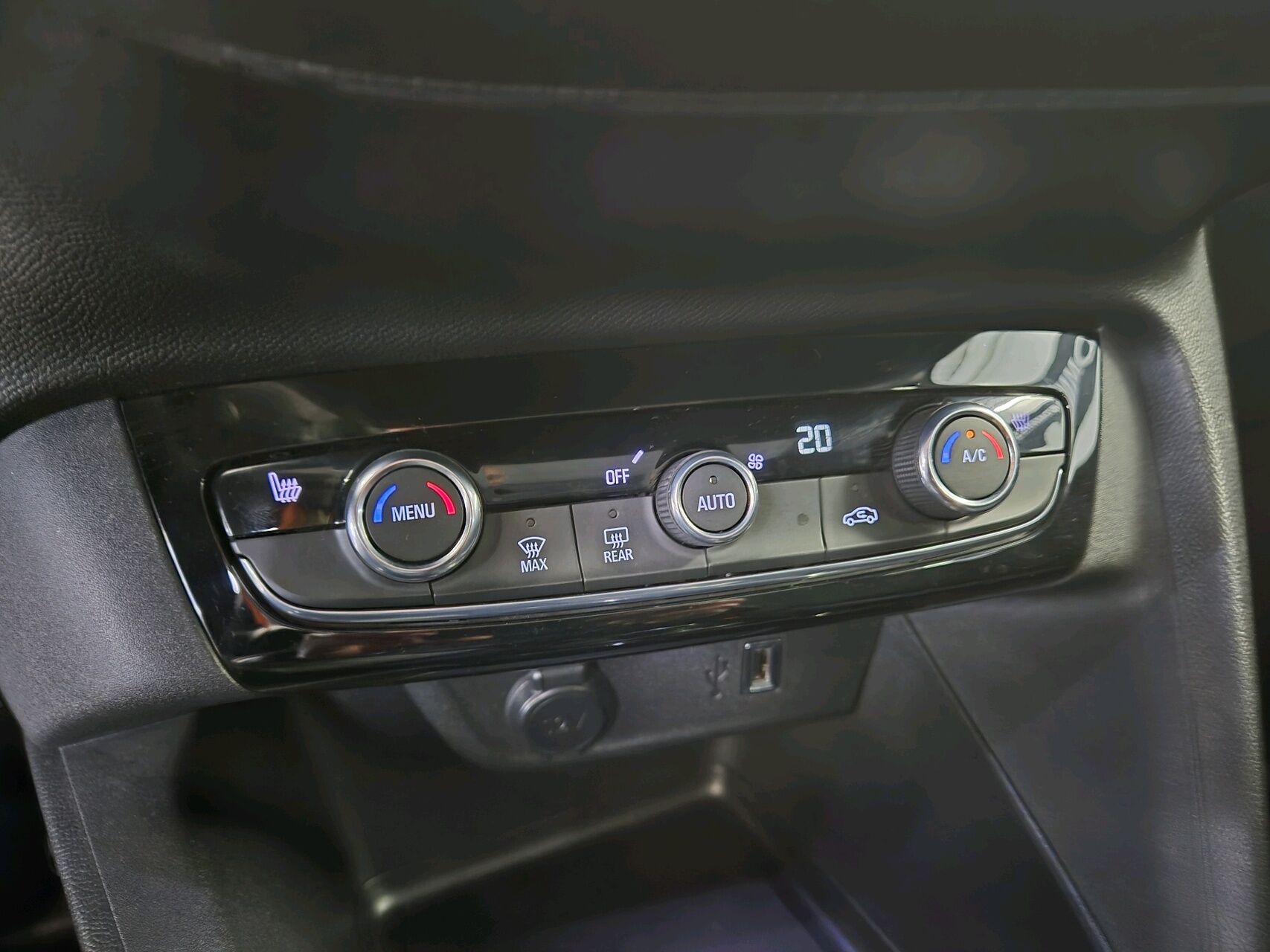 Billede af Opel Corsa 1,2 PureTech Sport EAT8 100HK 5d 8g Aut.