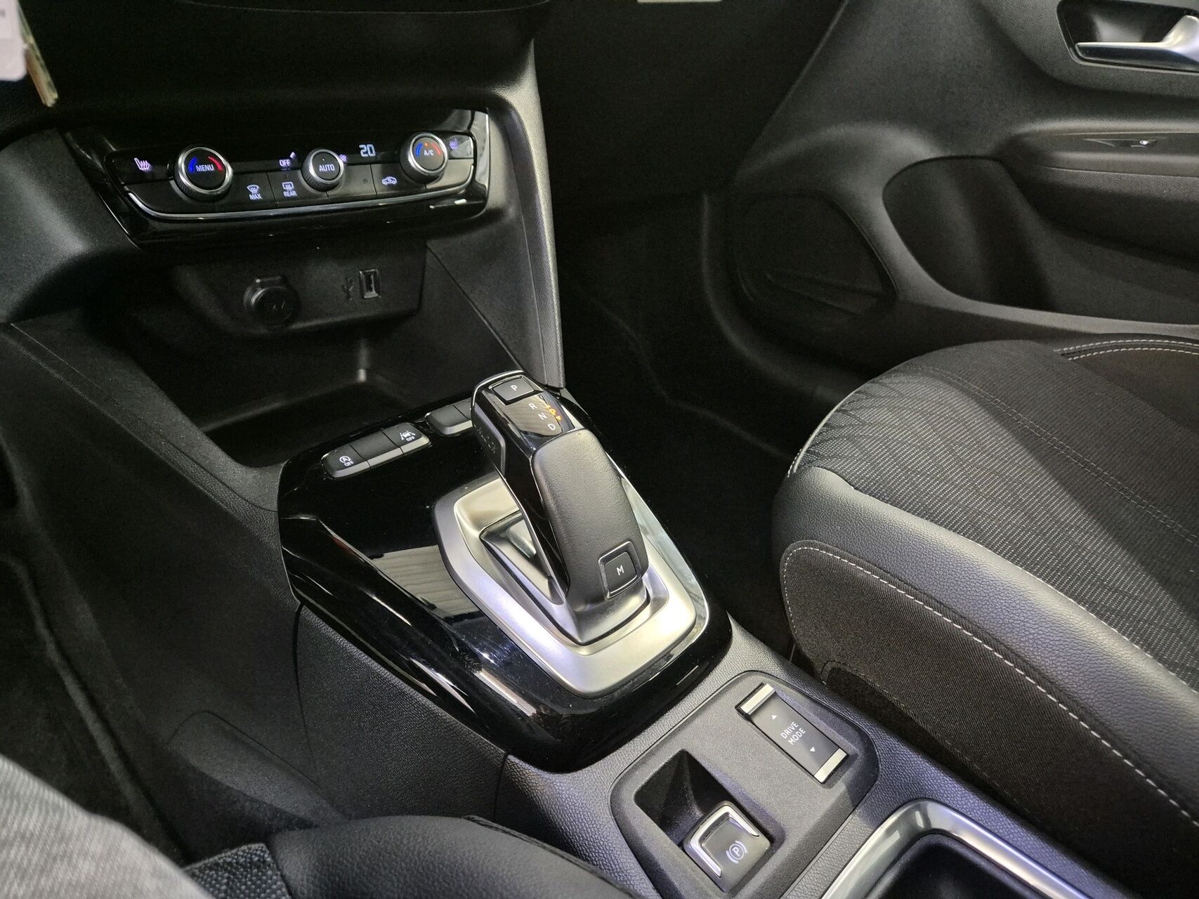 Billede af Opel Corsa 1,2 PureTech Sport EAT8 100HK 5d 8g Aut.