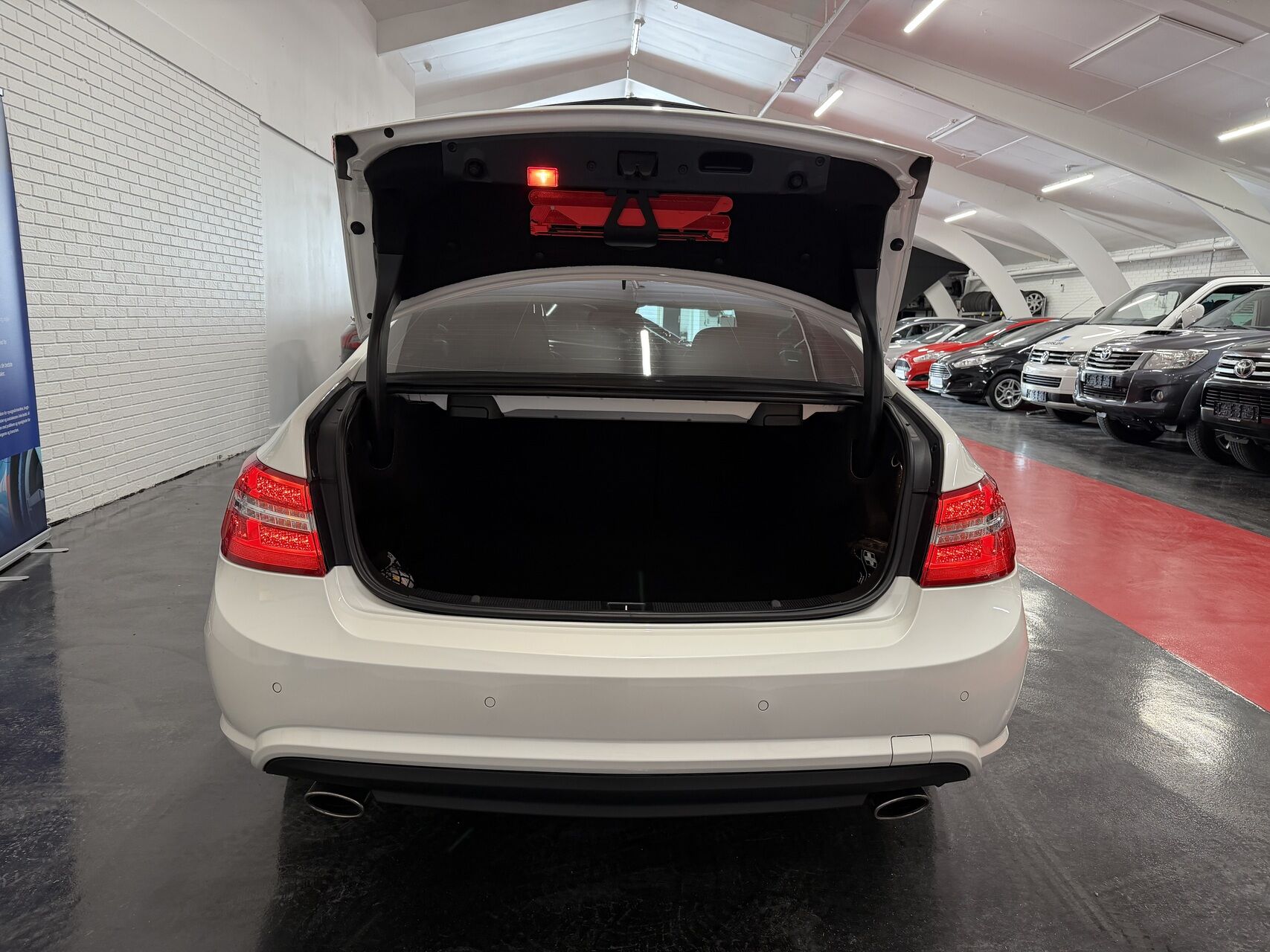 Billede af Mercedes-Benz E350 d Coupe 3,0 CDI BlueEfficiency 265HK 2d Aut.