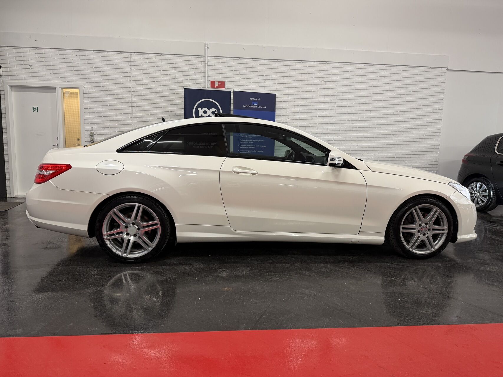Billede af Mercedes-Benz E350 d Coupe 3,0 CDI BlueEfficiency 265HK 2d Aut.