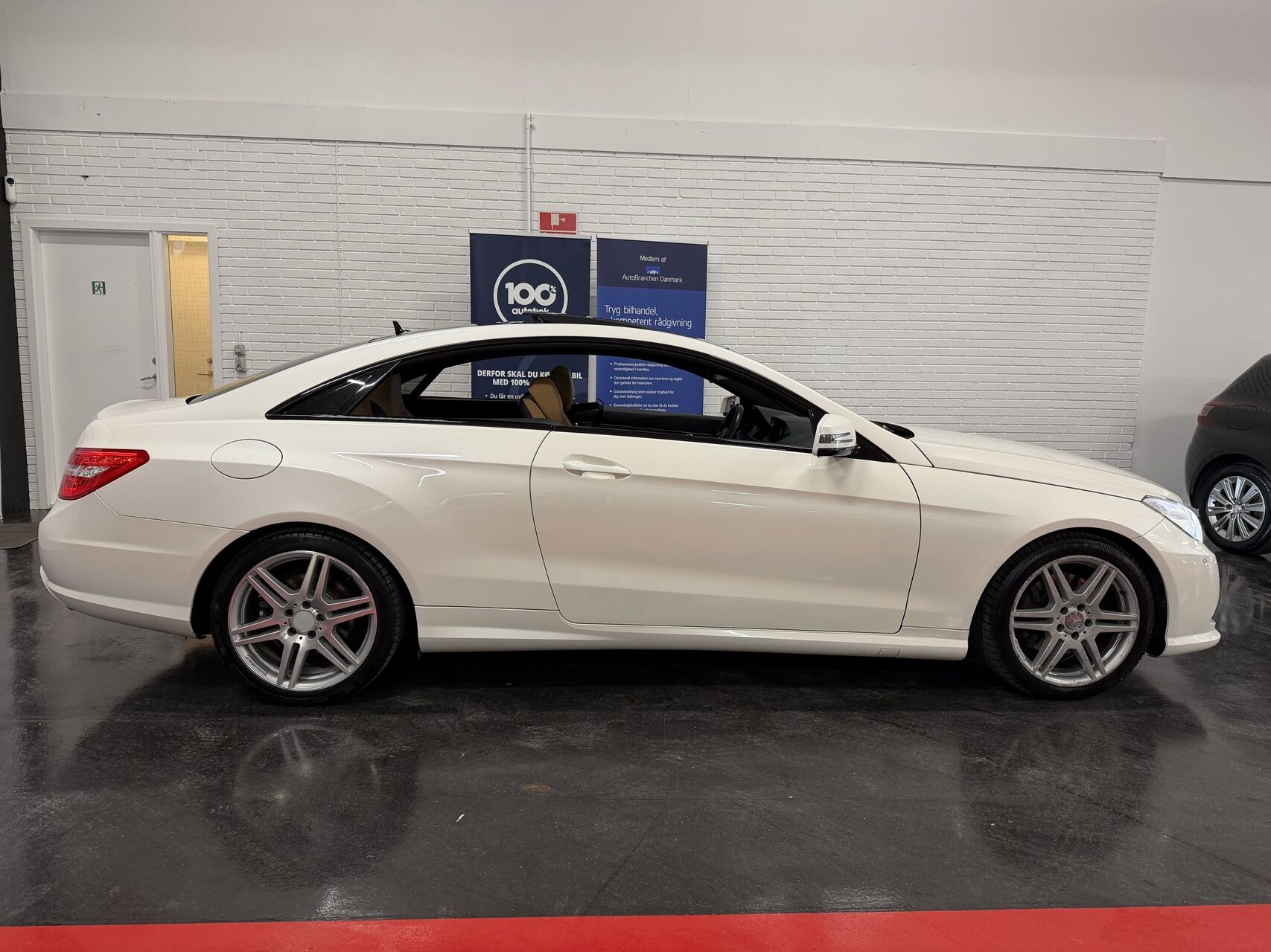 Billede af Mercedes-Benz E350 d Coupe 3,0 CDI BlueEfficiency 265HK 2d Aut.