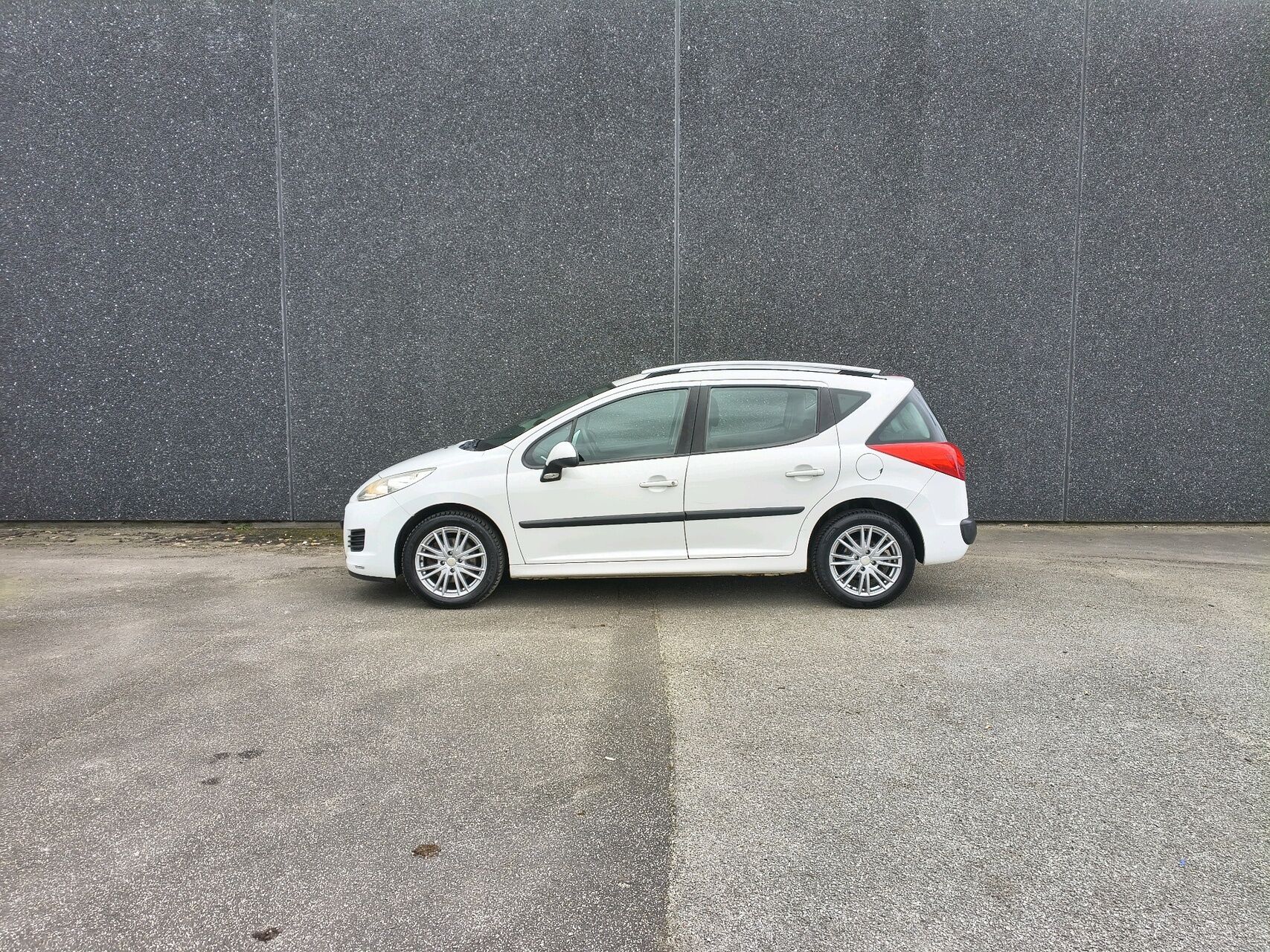 Billede af Peugeot 207 SW 1,6 HDI Comfort Plus 90HK Stc