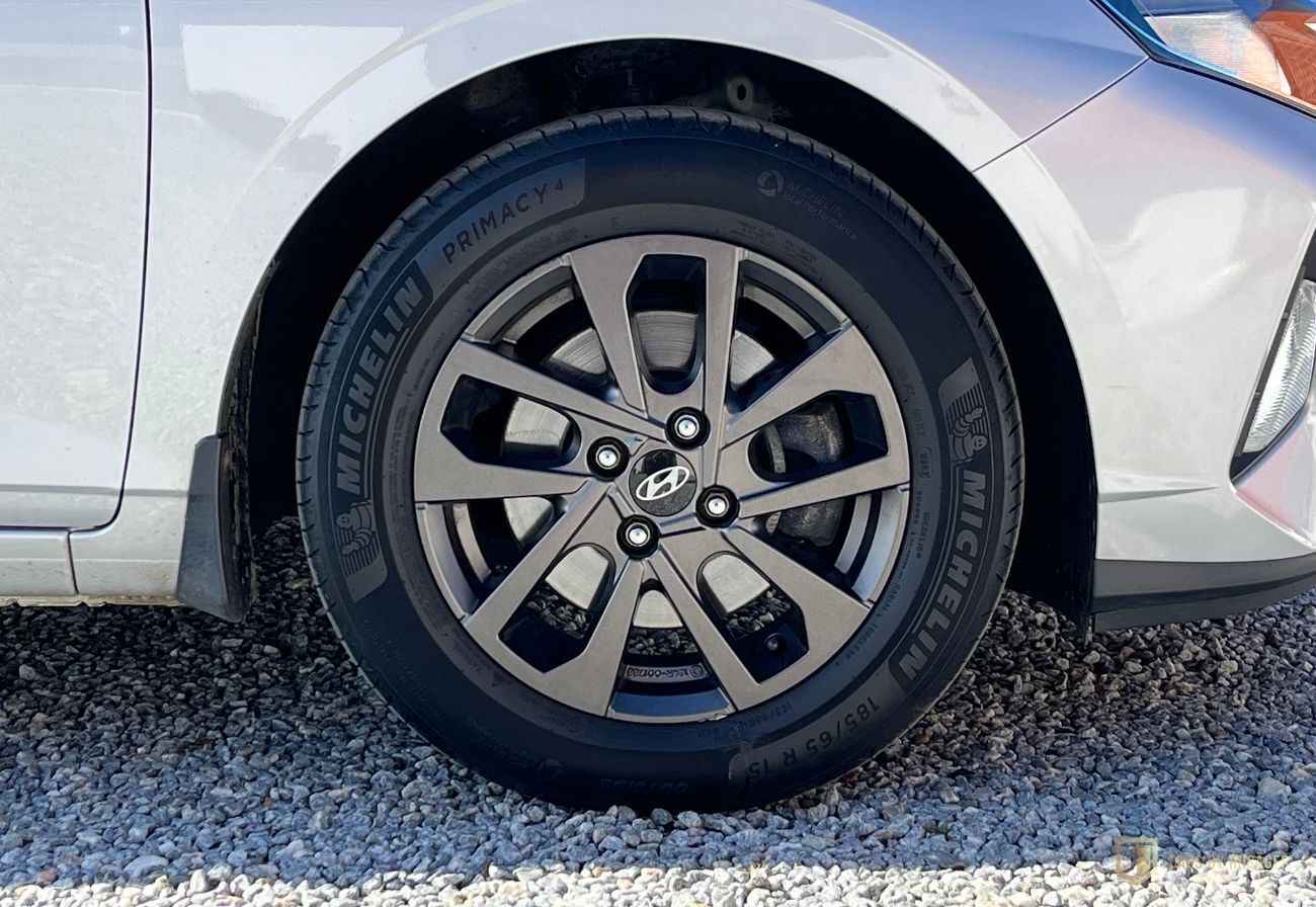 Billede af Hyundai i20 1,0 T-GDI Essential Komfort DCT 100HK 5d 7g Aut.