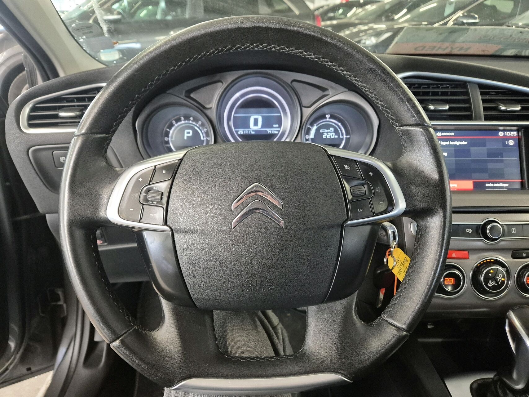 Billede af Citroën C4 1,6 Blue HDi Iconic EAT6 start/stop 120HK 5d 6g Aut.