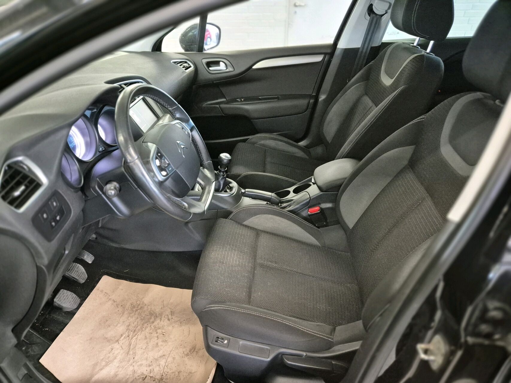 Billede af Citroën C4 1,6 Blue HDi Millesime start/stop 120HK 5d 6g