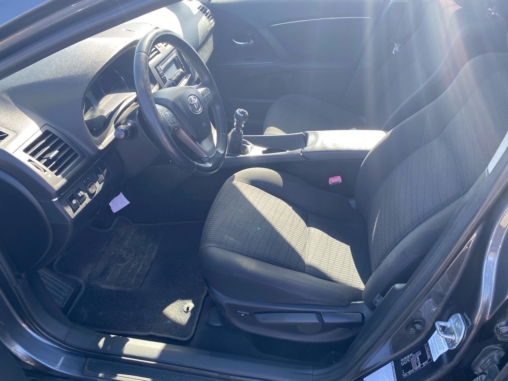 Billede af Toyota Avensis 2,0 VVT-I T2 152HK Stc 6g