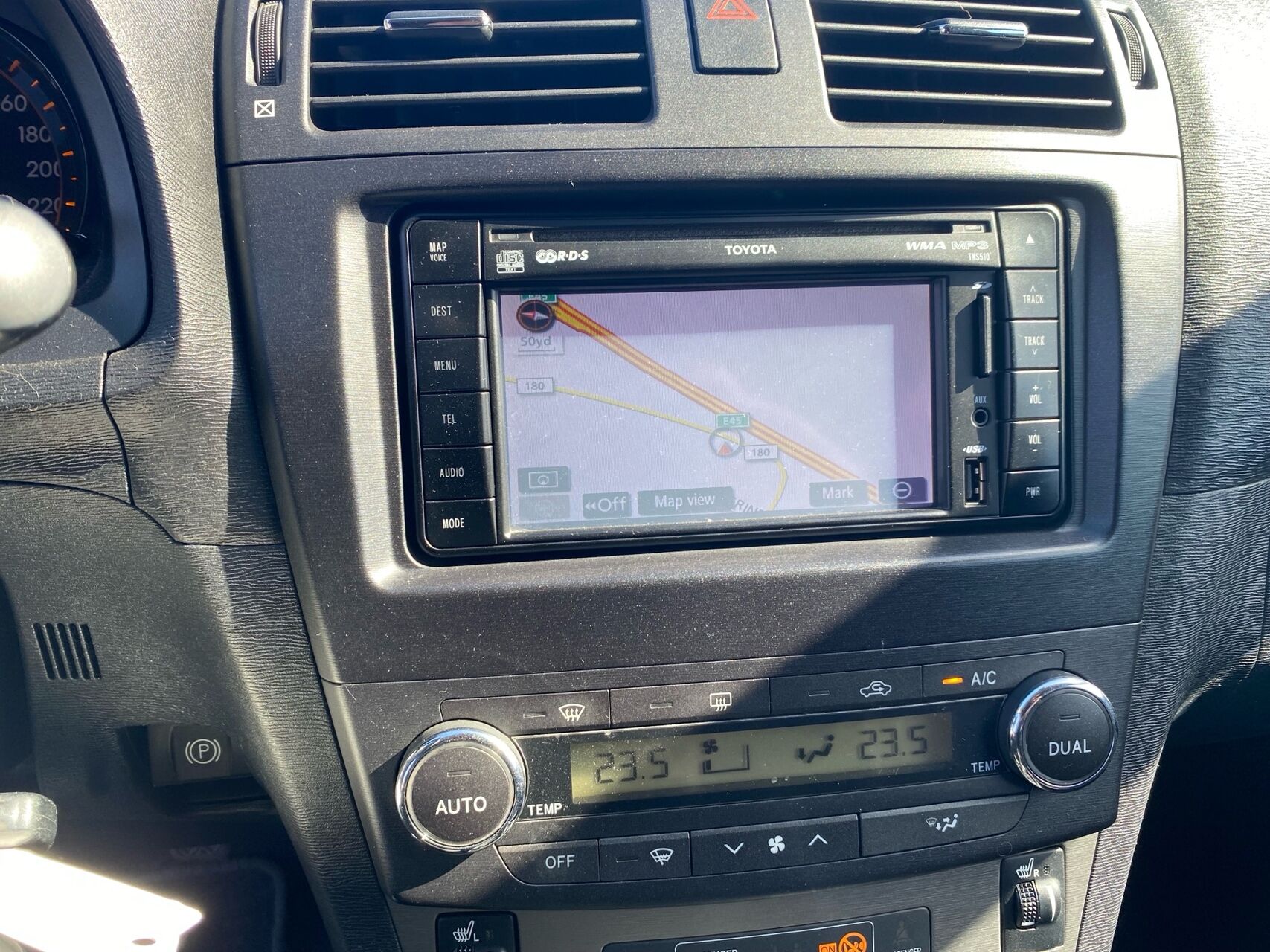 Billede af Toyota Avensis 2,0 VVT-I T2 152HK Stc 6g