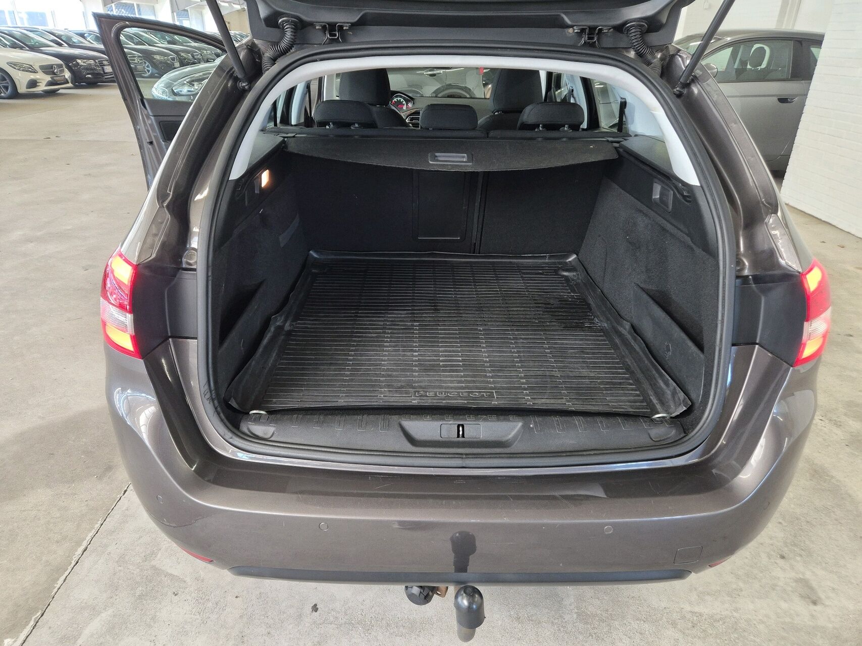 Billede af Peugeot 308 SW 1,2 e-THP Active 130HK Stc 6g