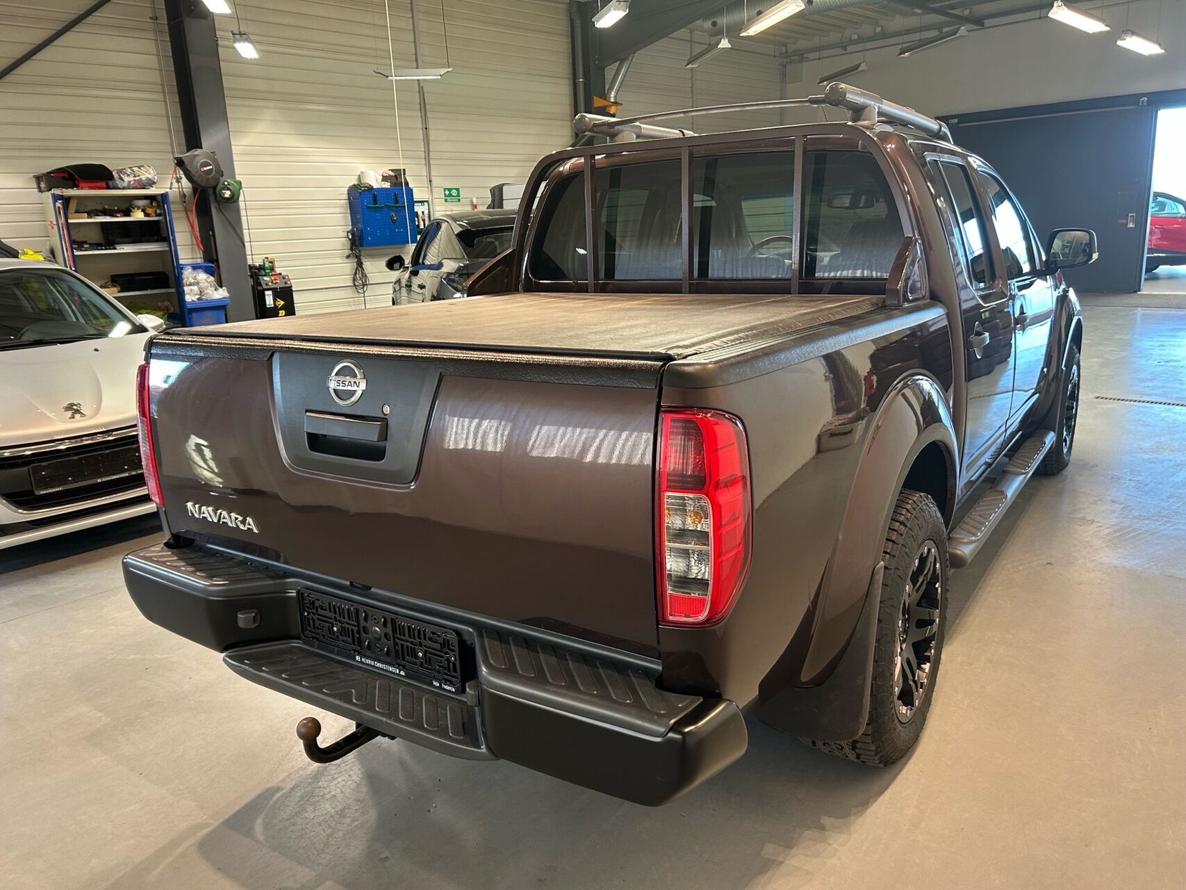 Billede af Nissan Navara Dob. Cab 3,0 V6 DCi LE 4x4 231HK Ladv./Chas. 7g Aut.