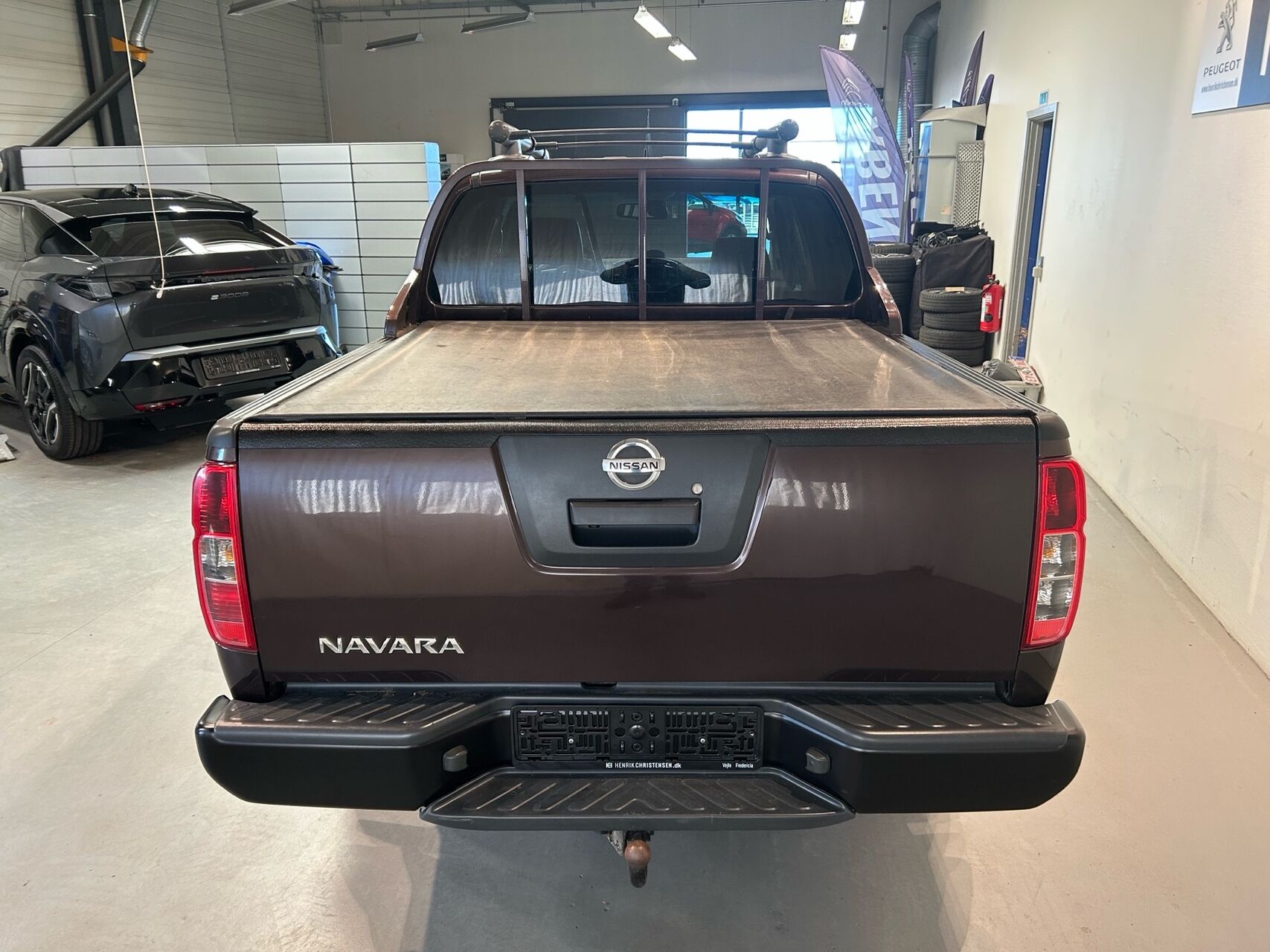 Billede af Nissan Navara Dob. Cab 3,0 V6 DCi LE 4x4 231HK Ladv./Chas. 7g Aut.